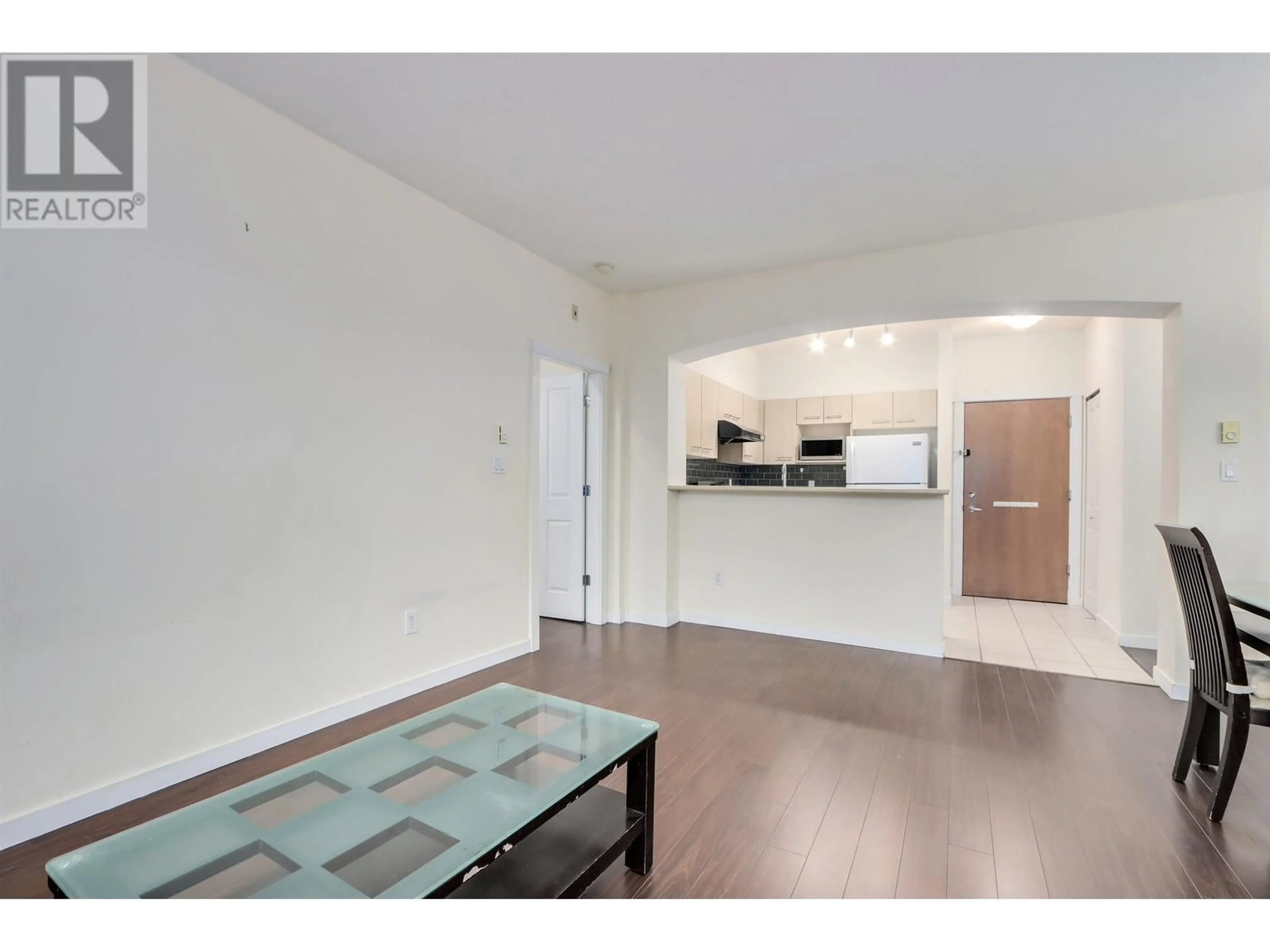 A pic of a room for 1401 5133 GARDEN CITY ROAD, Richmond British Columbia V6X4H9