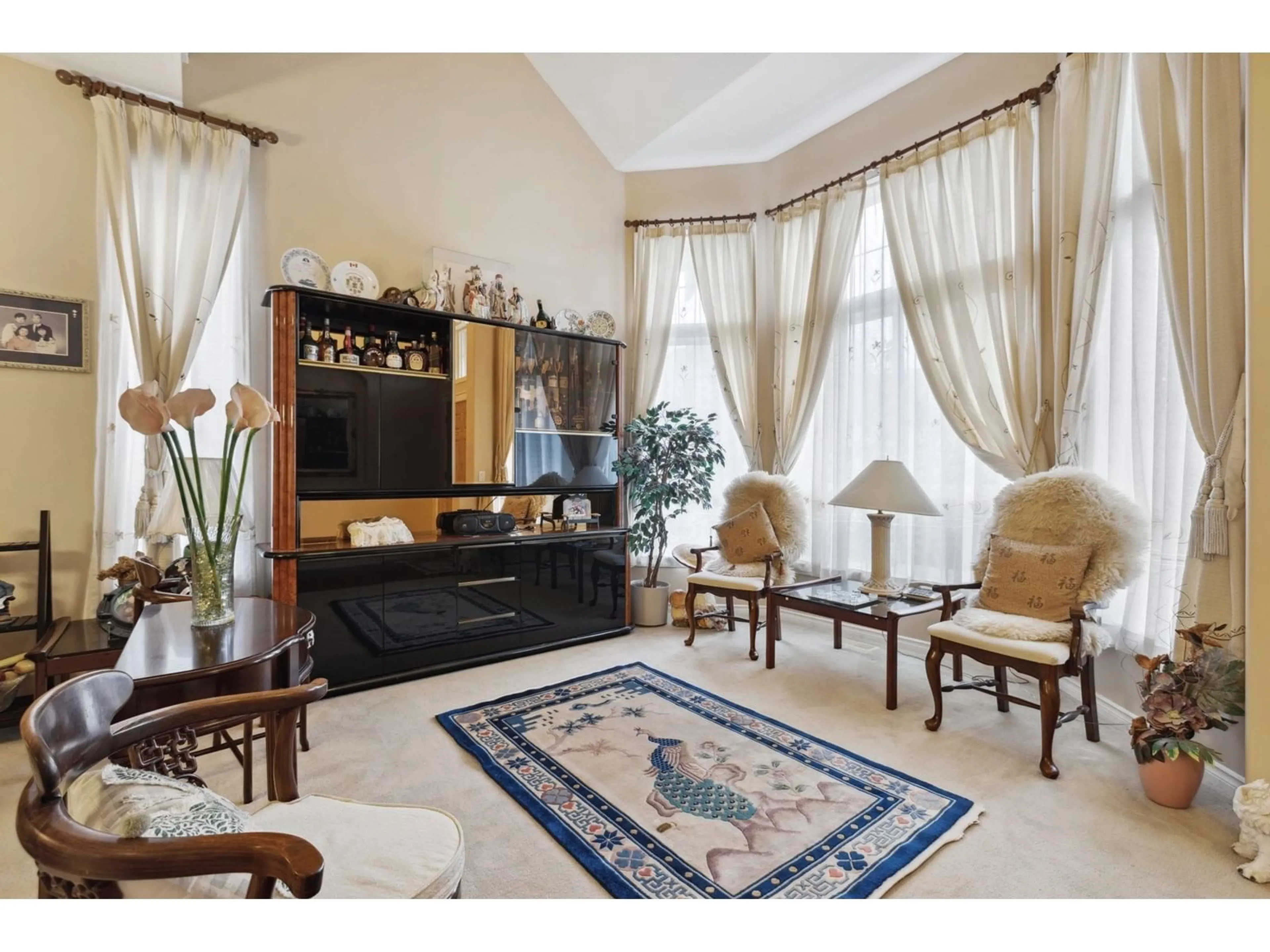 Living room with furniture, unknown for 14507 58A AVENUE, Surrey British Columbia V3S0Y7