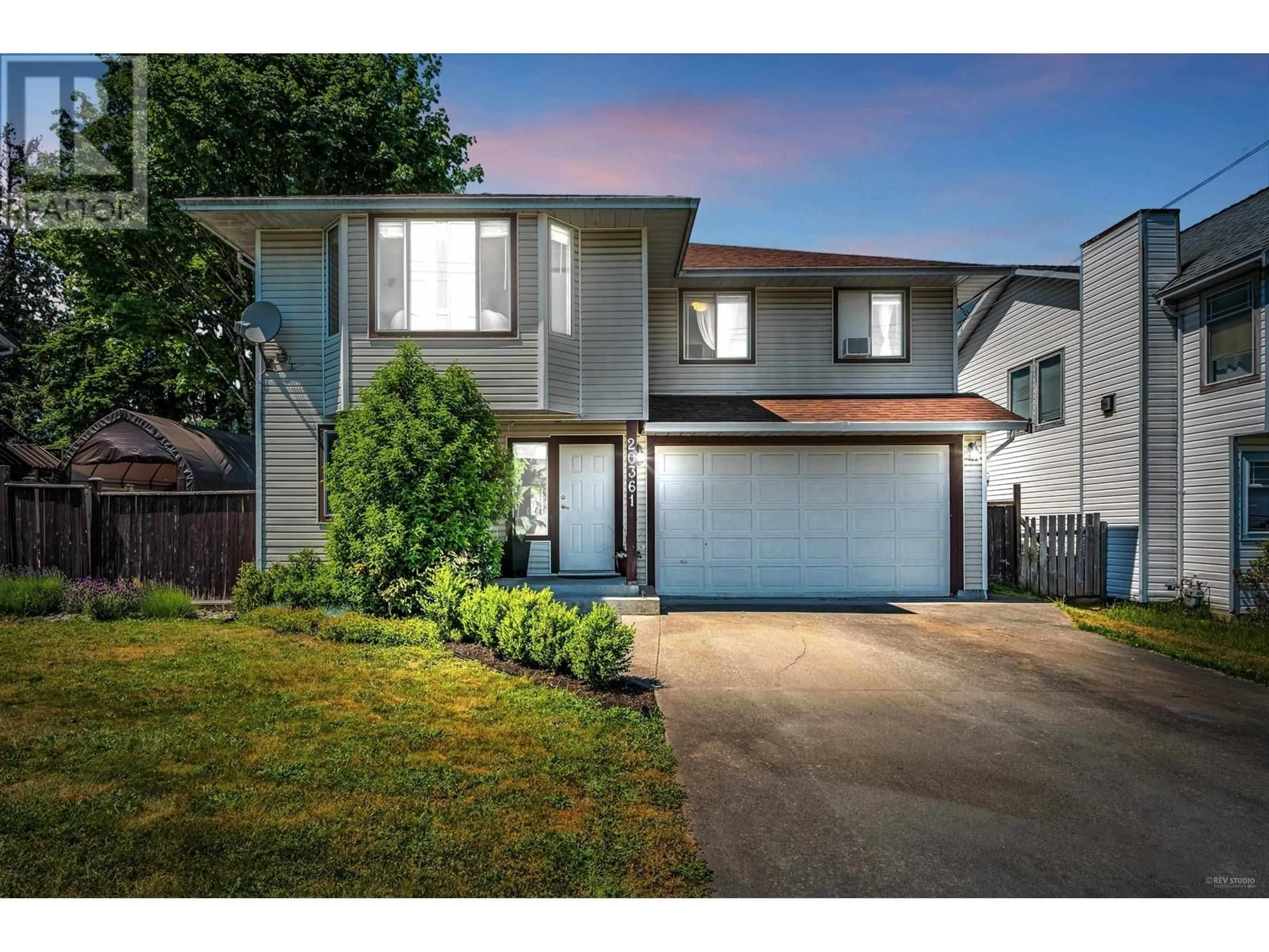 Home with vinyl exterior material, street for 20361 OSPRING STREET, Maple Ridge British Columbia V2X1K7