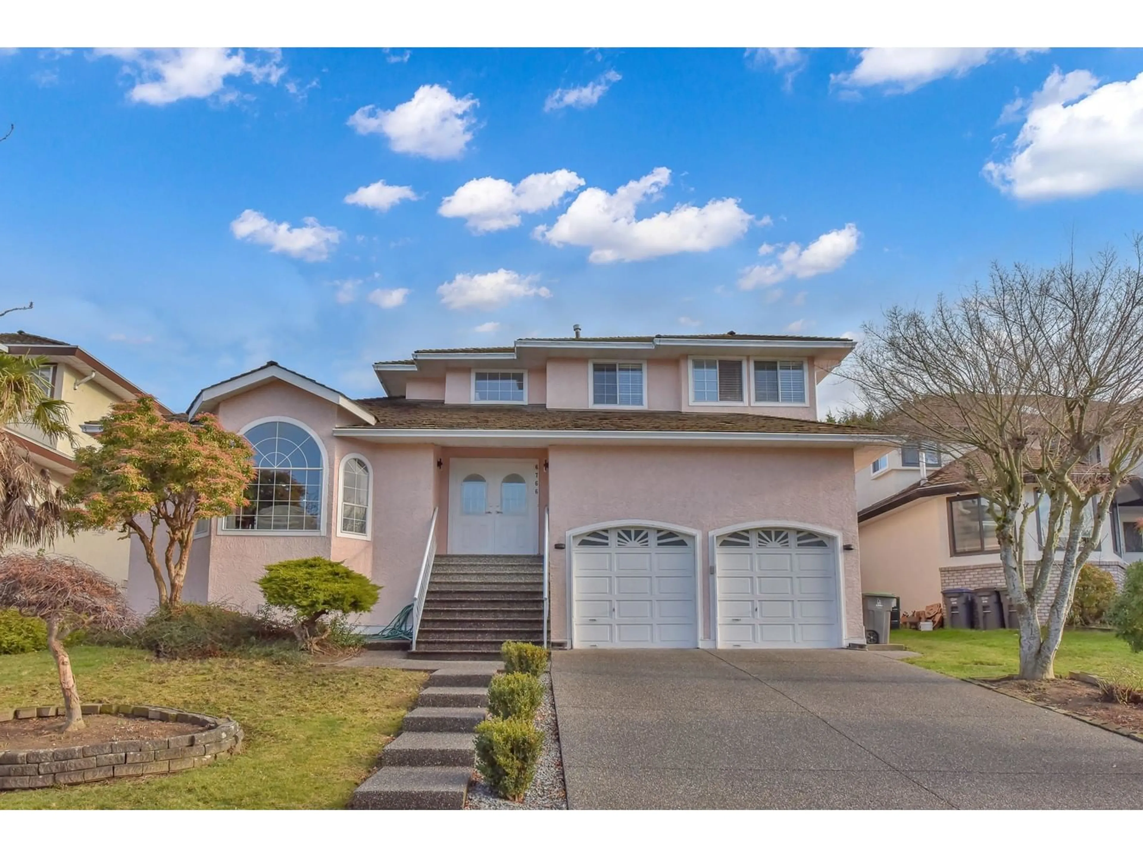 Home with vinyl exterior material, street for 6766 123A AVENUE, Surrey British Columbia V3W0Z1