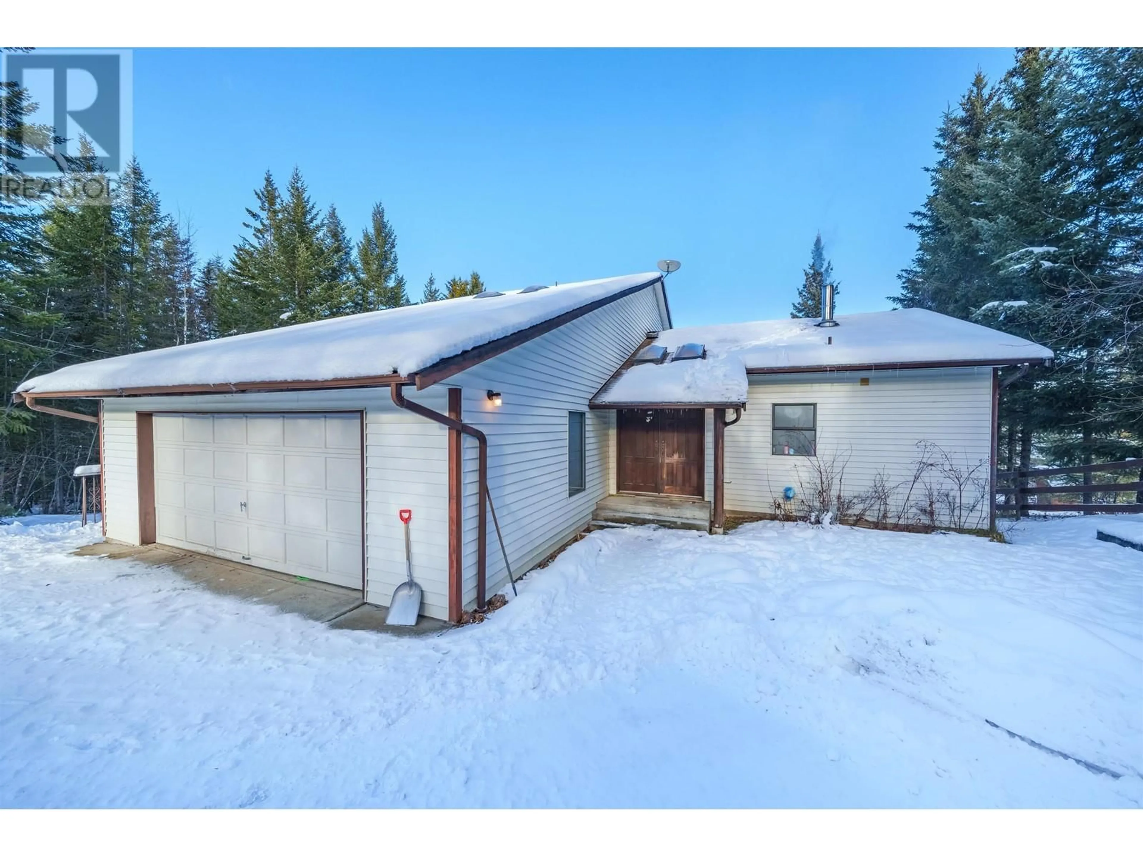 A pic from outside/outdoor area/front of a property/back of a property/a pic from drone, water/lake/river/ocean view for 7607 BEAZLEY ROAD, Deka Lake / Sulphurous / Hathaway Lakes British Columbia V0K1X3