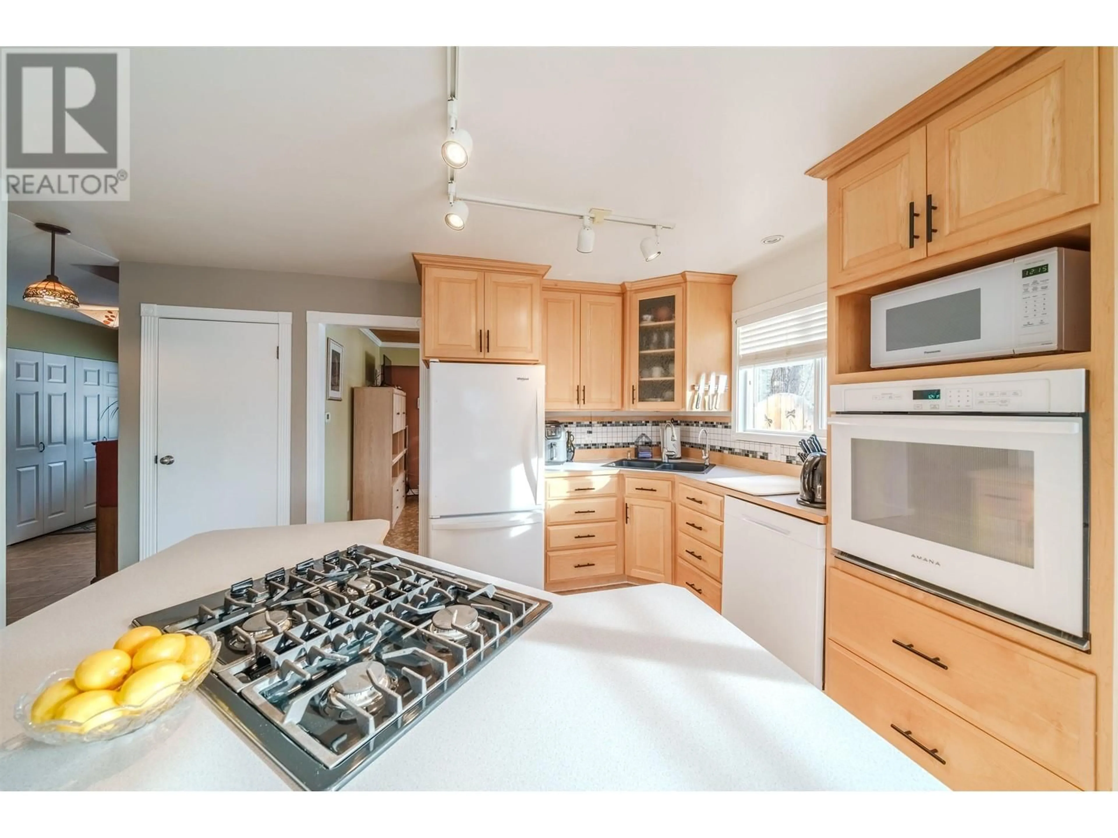 Open concept kitchen, unknown for 5012 BLOCK DRIVE, 108 Mile Ranch British Columbia V0K2Z0