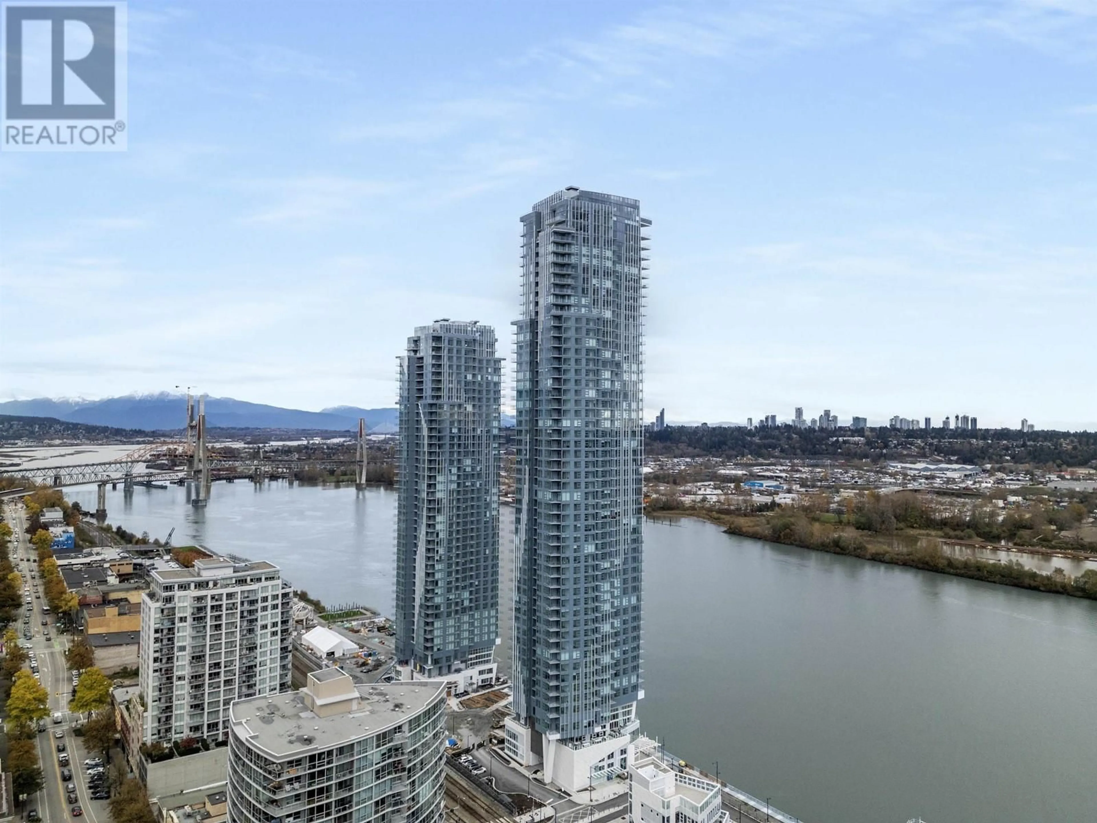 A pic from outside/outdoor area/front of a property/back of a property/a pic from drone, water/lake/river/ocean view for 2102 680 QUAYSIDE DRIVE, New Westminster British Columbia V3M0P2