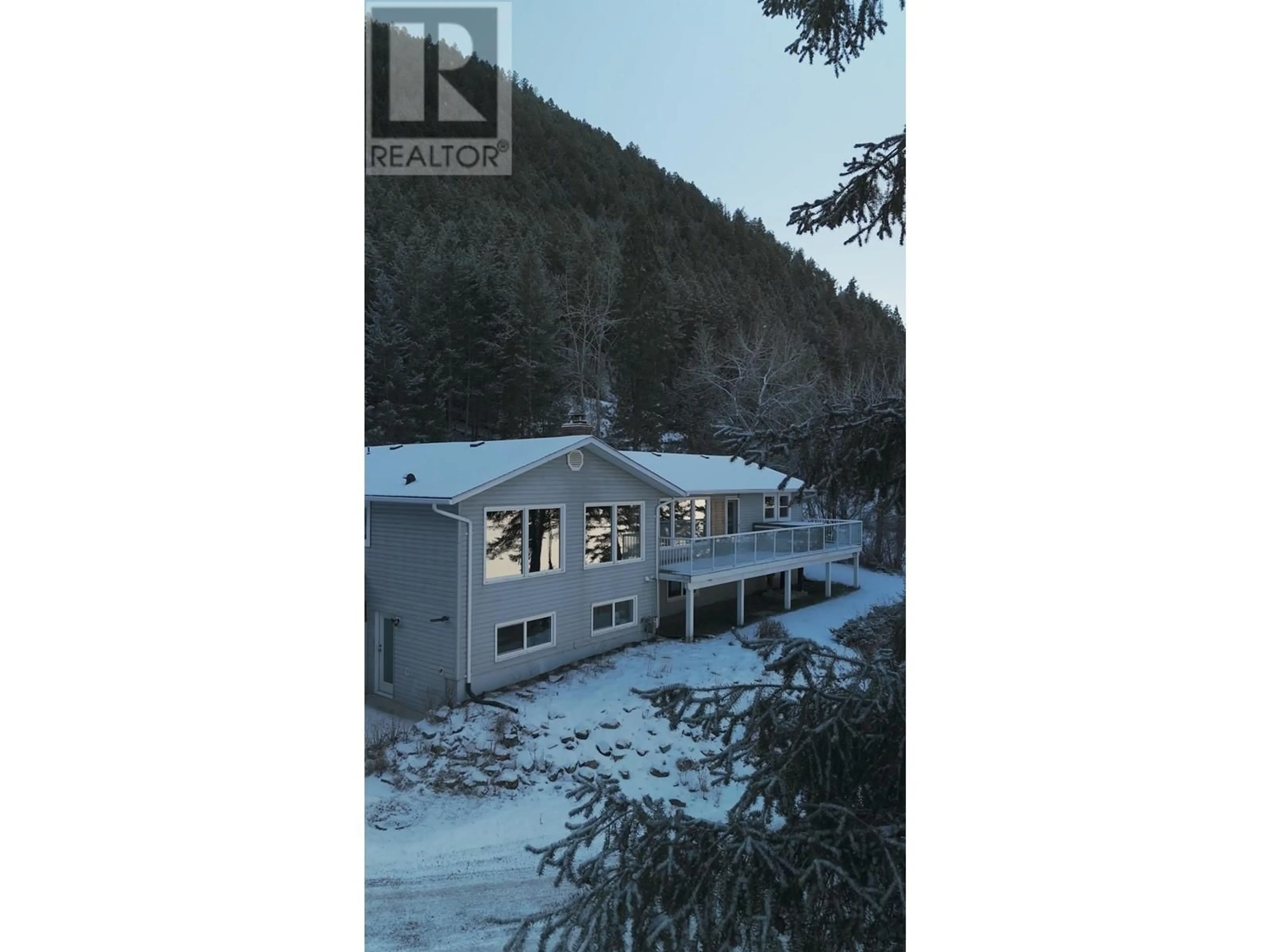 A pic from outside/outdoor area/front of a property/back of a property/a pic from drone, unknown for 1929 SOUTH LAKESIDE DRIVE, Williams Lake British Columbia V2G5G1