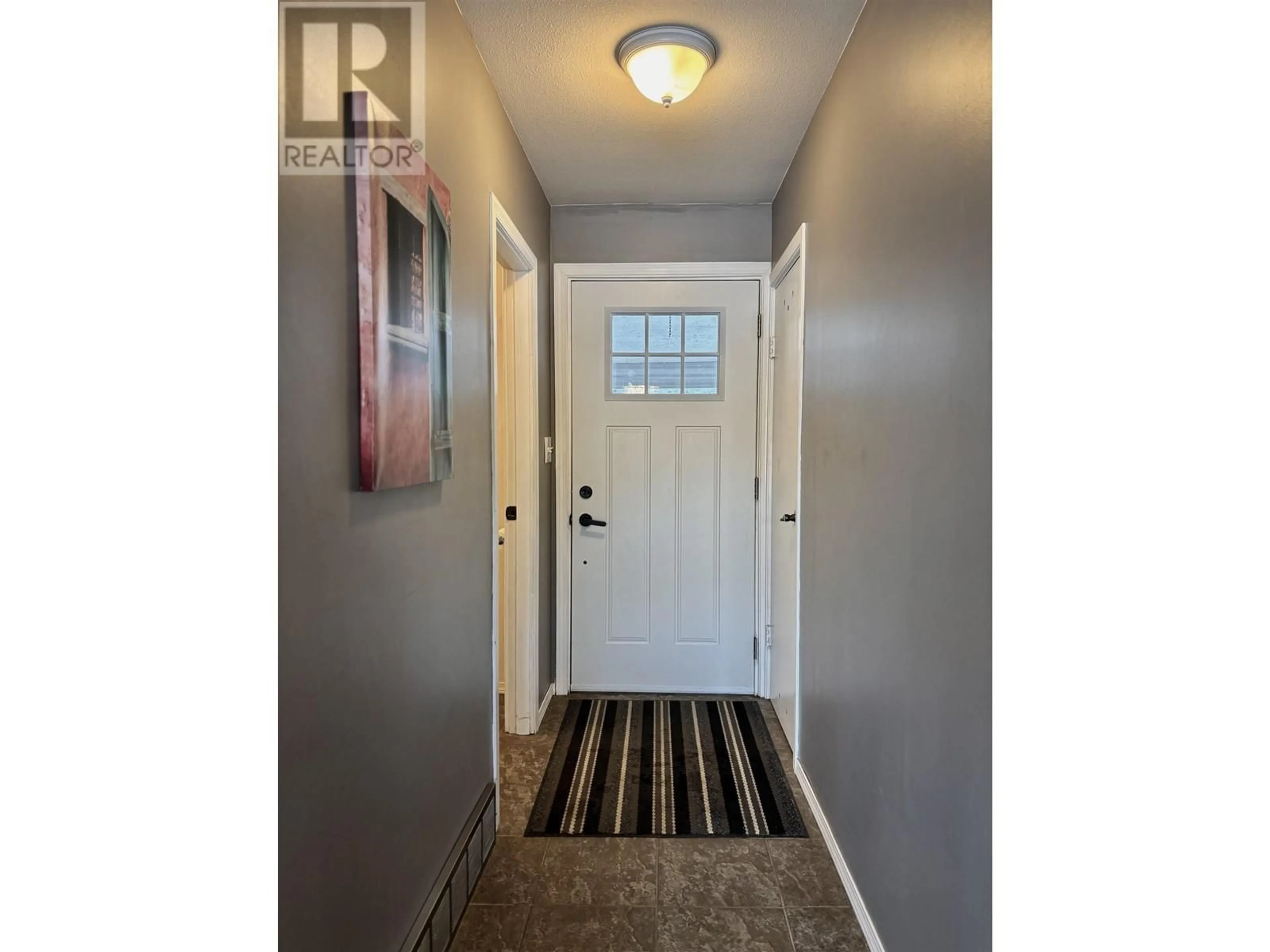 Indoor entryway for 1929 SOUTH LAKESIDE DRIVE, Williams Lake British Columbia V2G5G1