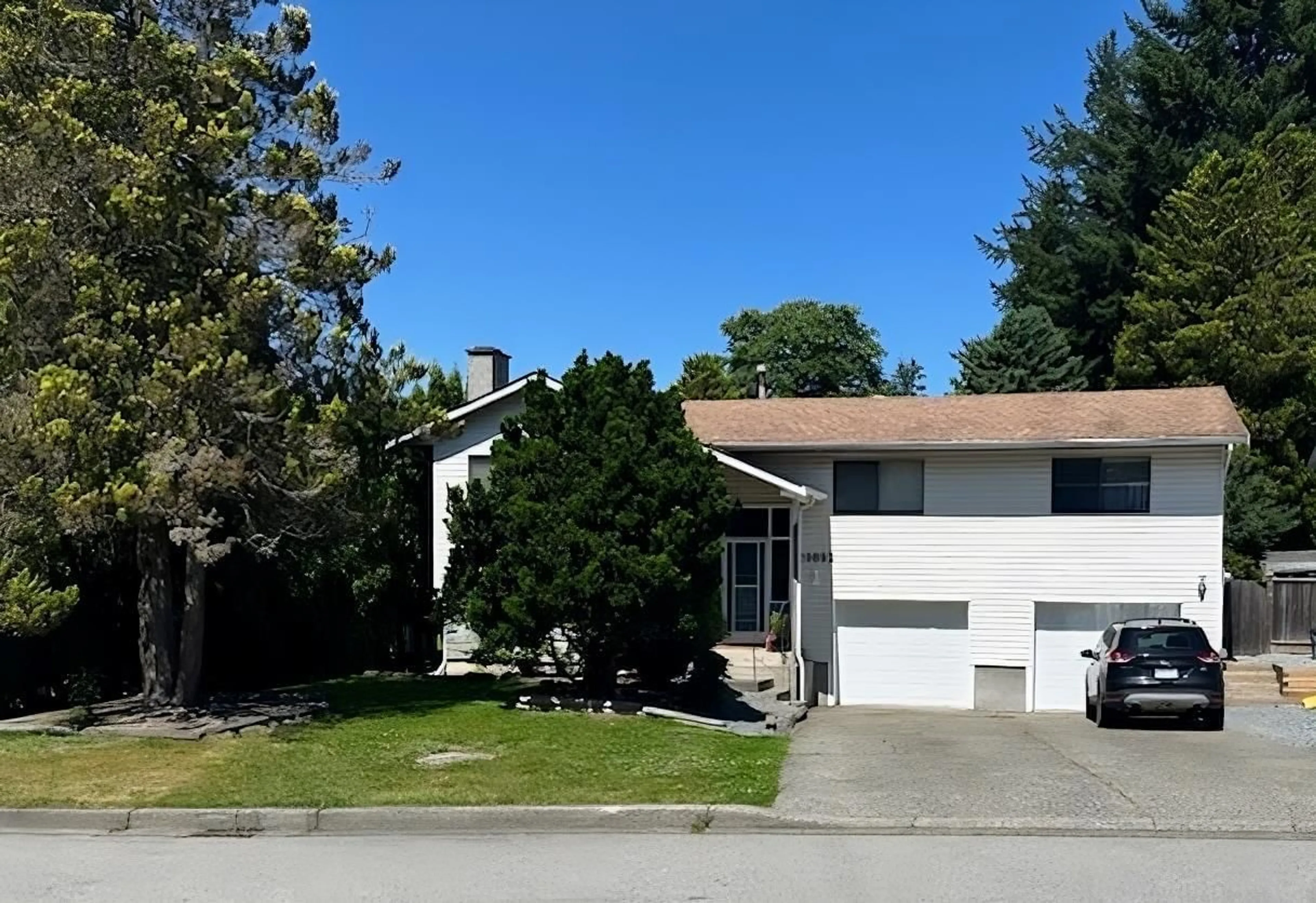 Home with vinyl exterior material, street for 20893 47TH AVENUE, Langley British Columbia V3A7E2