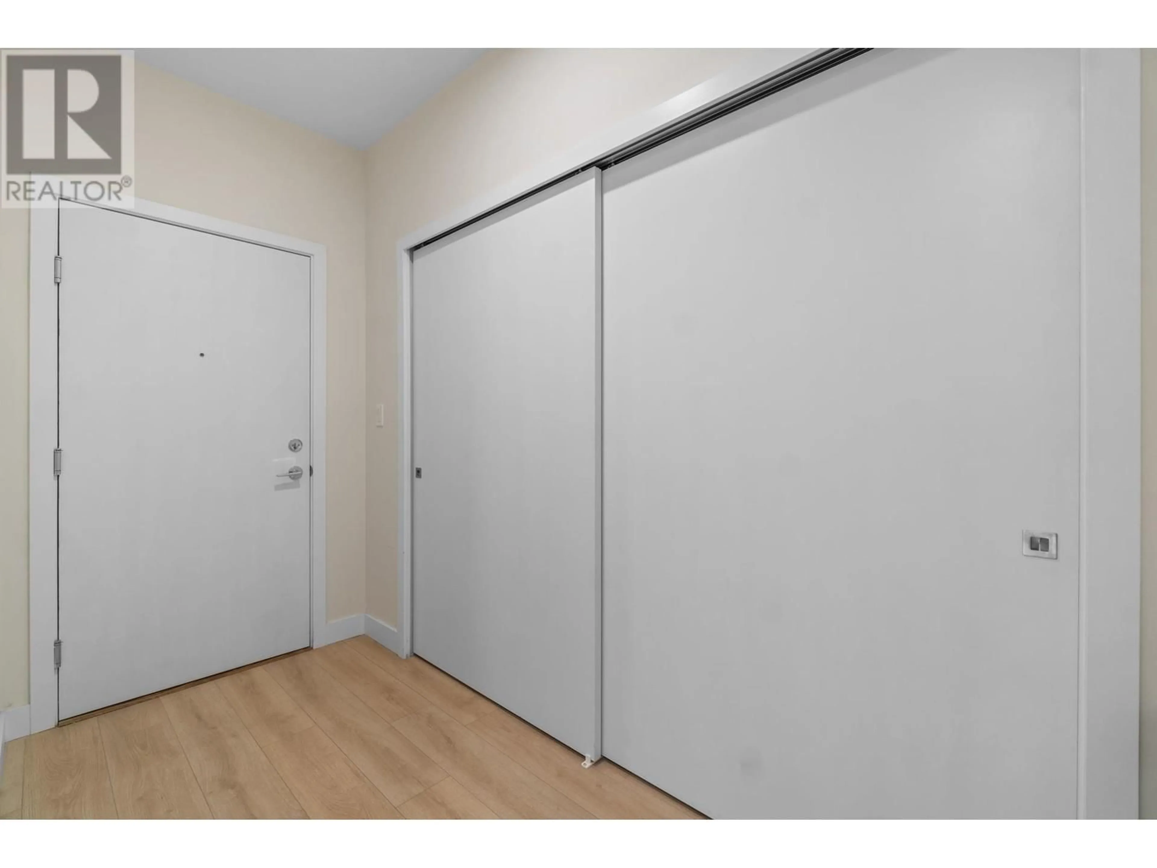 Storage room or clothes room or walk-in closet for 228 1792 STARLING DRIVE, Tsawwassen British Columbia V4M0E4