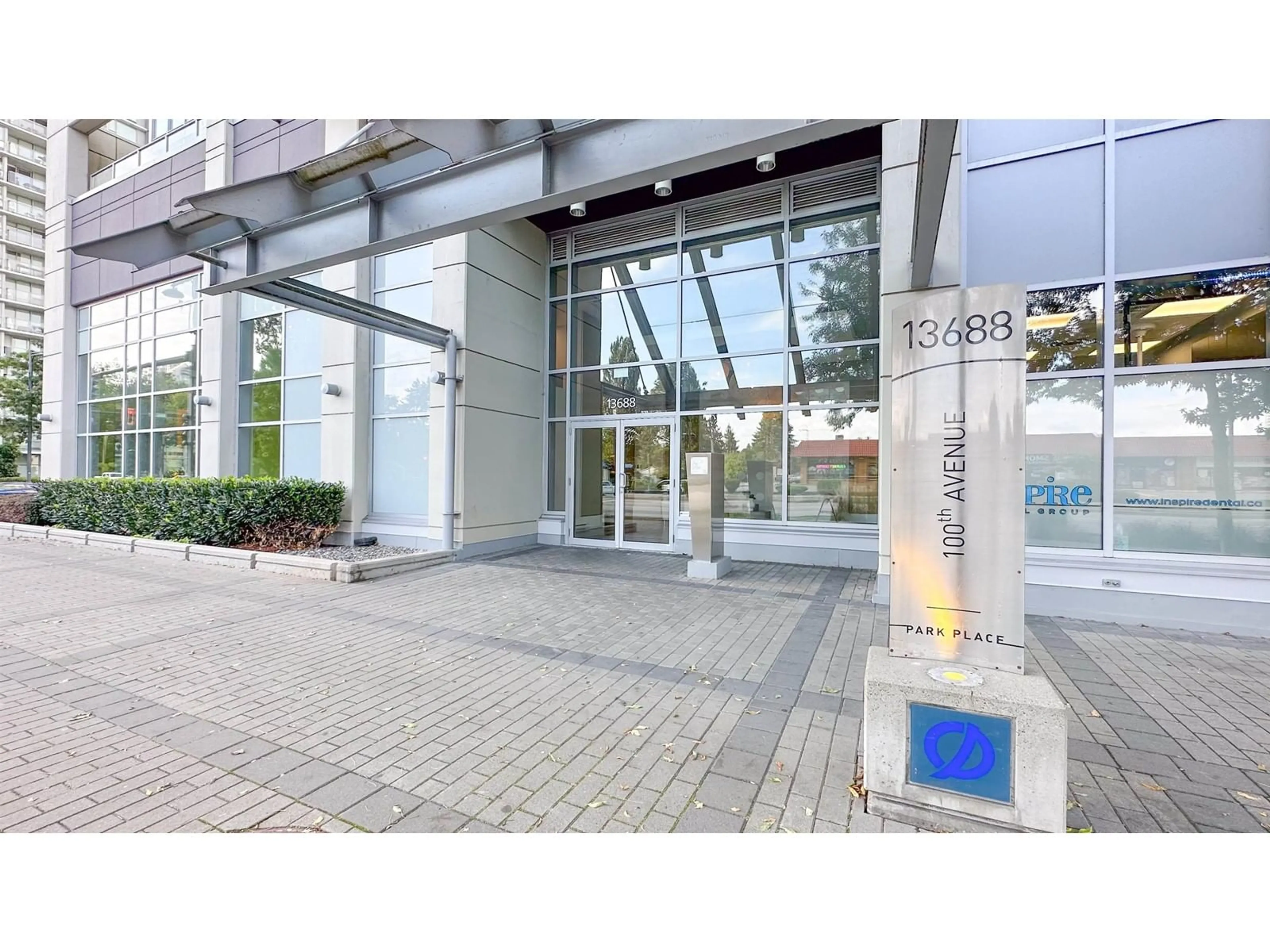 Indoor foyer for 901 - 13688 100, Surrey British Columbia V3T0G5