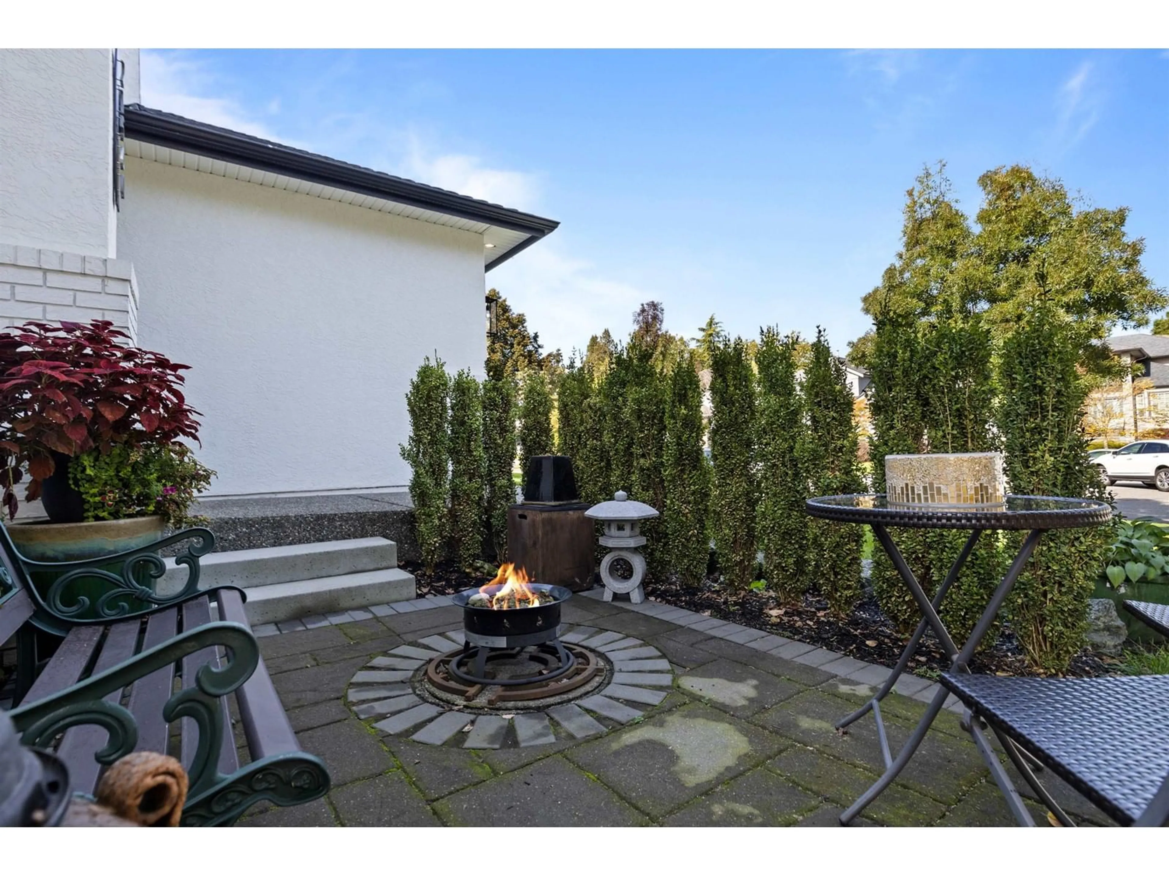 Patio, street for 21560 84 AVENUE, Langley British Columbia V1M2M1