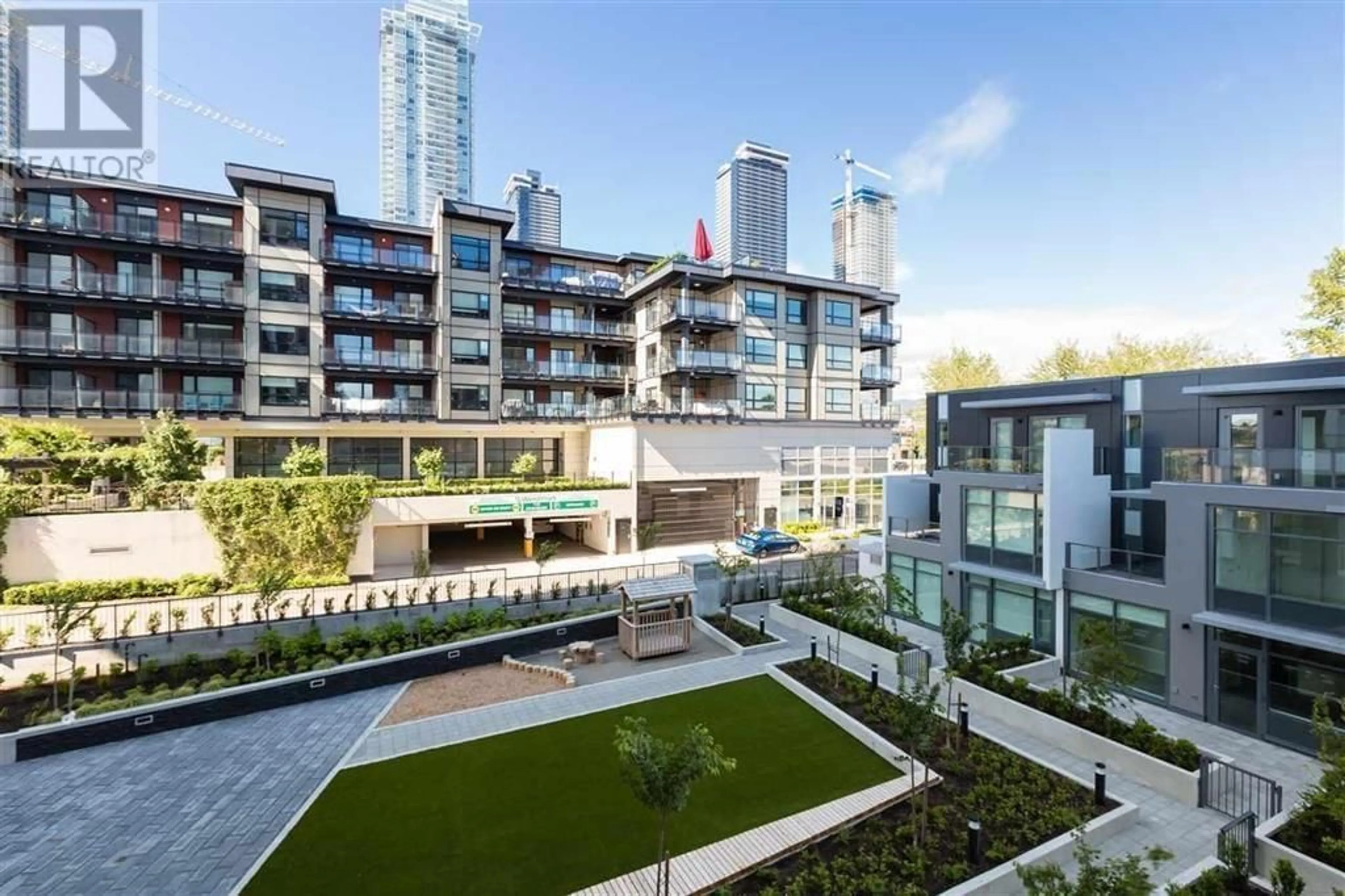 Patio, city buildings view from balcony for TH4 4465 JUNEAU STREET, Burnaby British Columbia V5C0L8