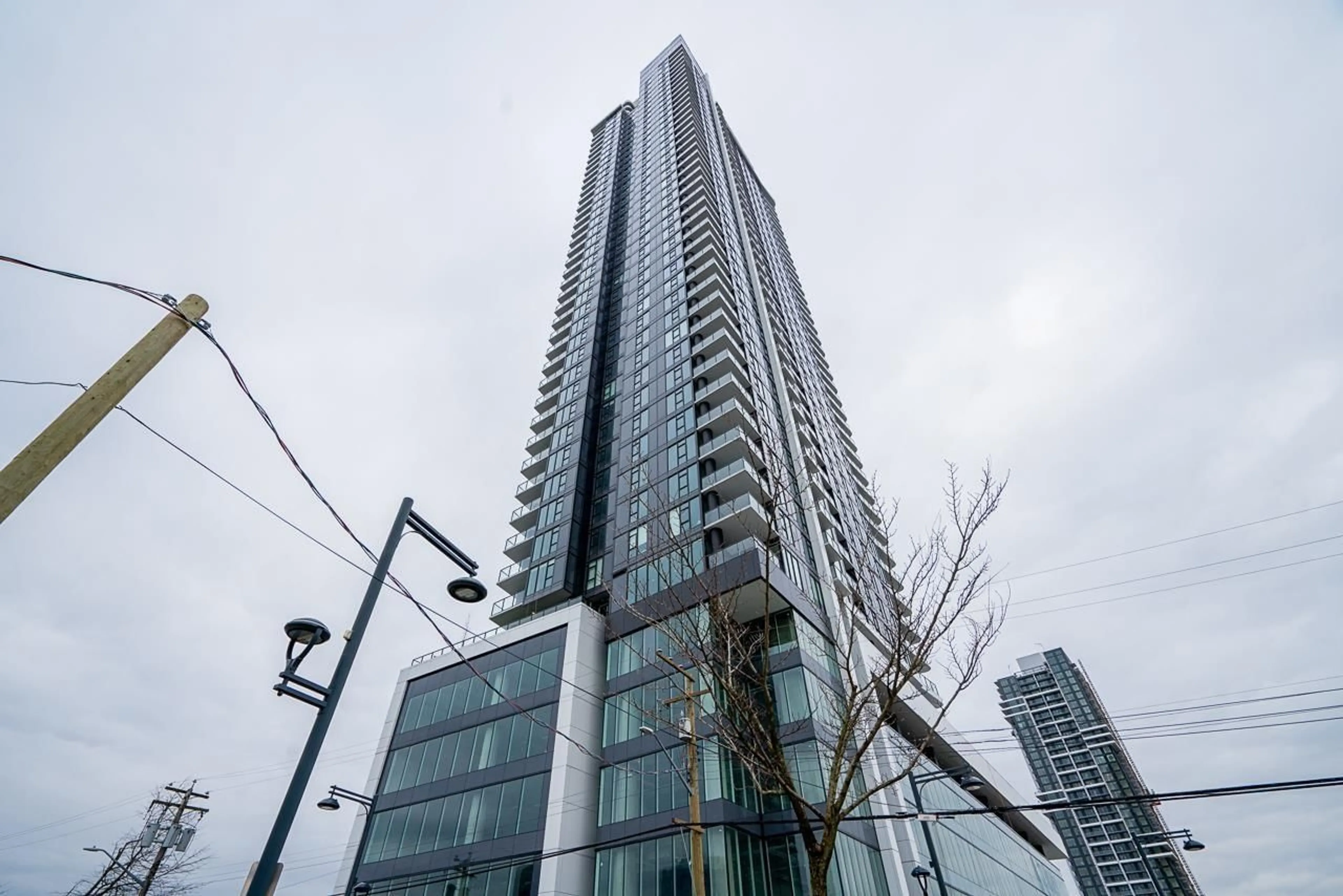 Unknown for 1905 - 10750 135A, Surrey British Columbia V3T4E2