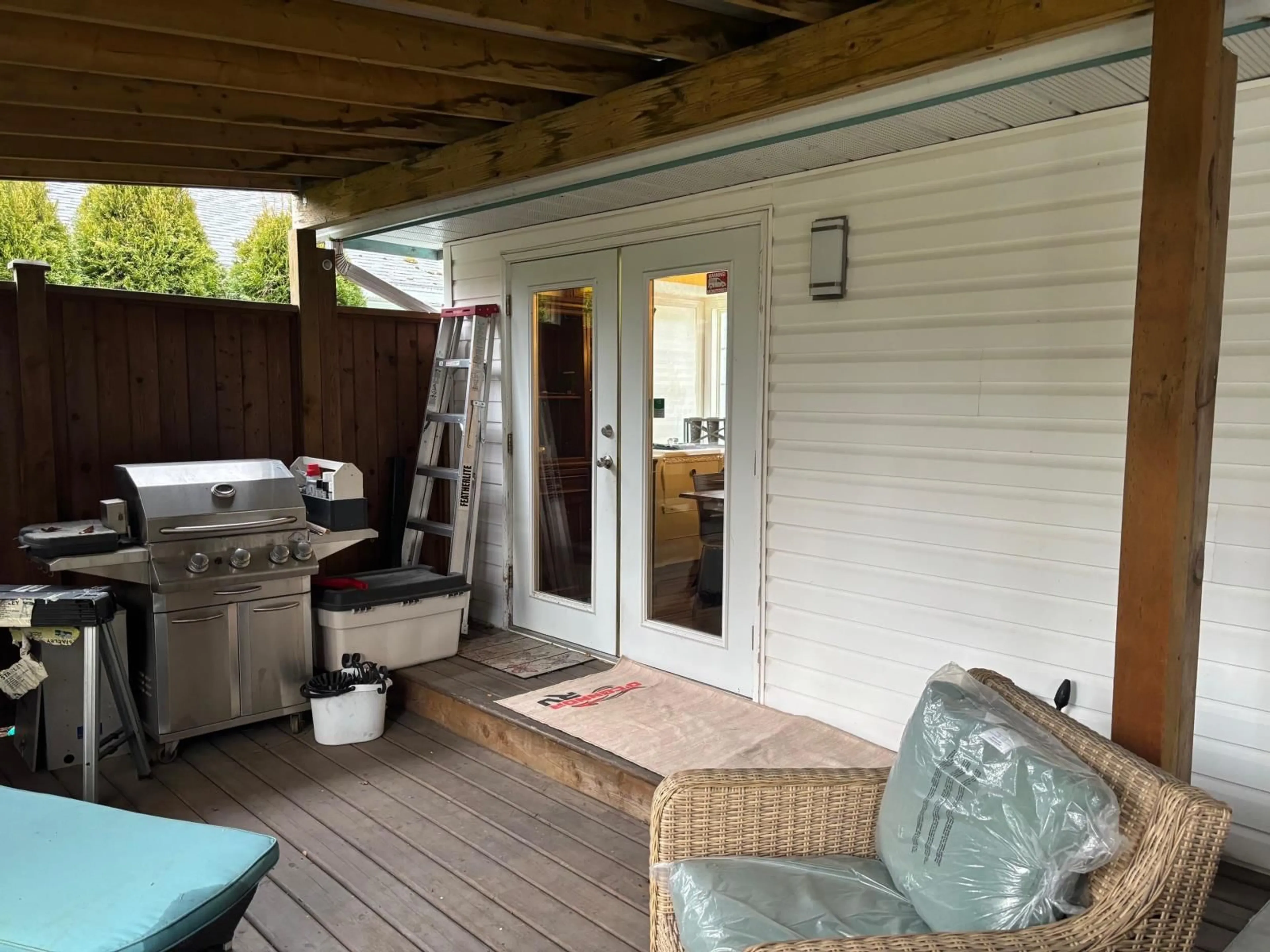 Patio, street for 5499 VIOLA STREET|Vedder Crossing, Chilliwack British Columbia V2R3M6