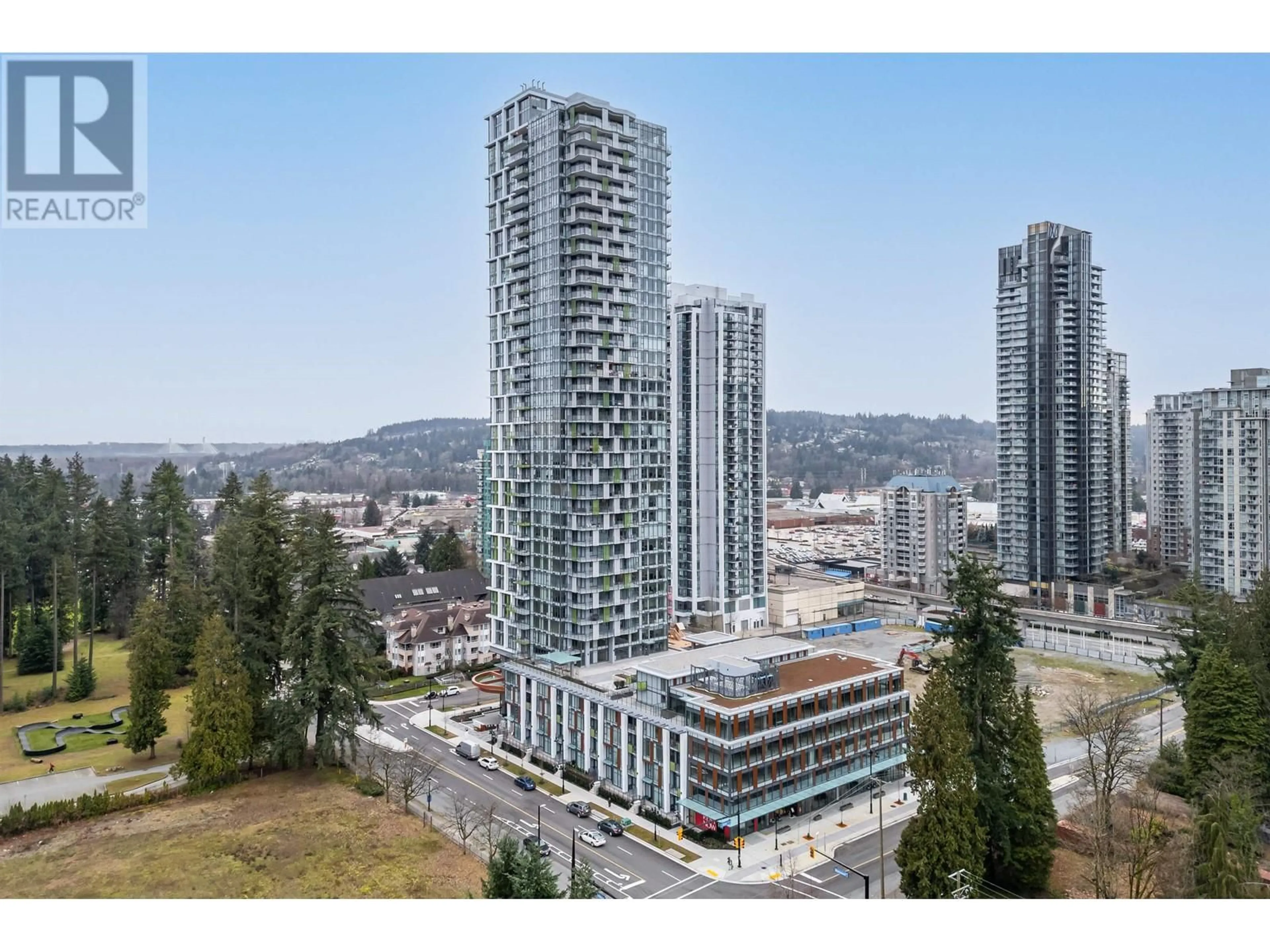 A pic from outside/outdoor area/front of a property/back of a property/a pic from drone, city buildings view from balcony for 3906 1182 WESTWOOD STREET, Coquitlam British Columbia V3B0T9