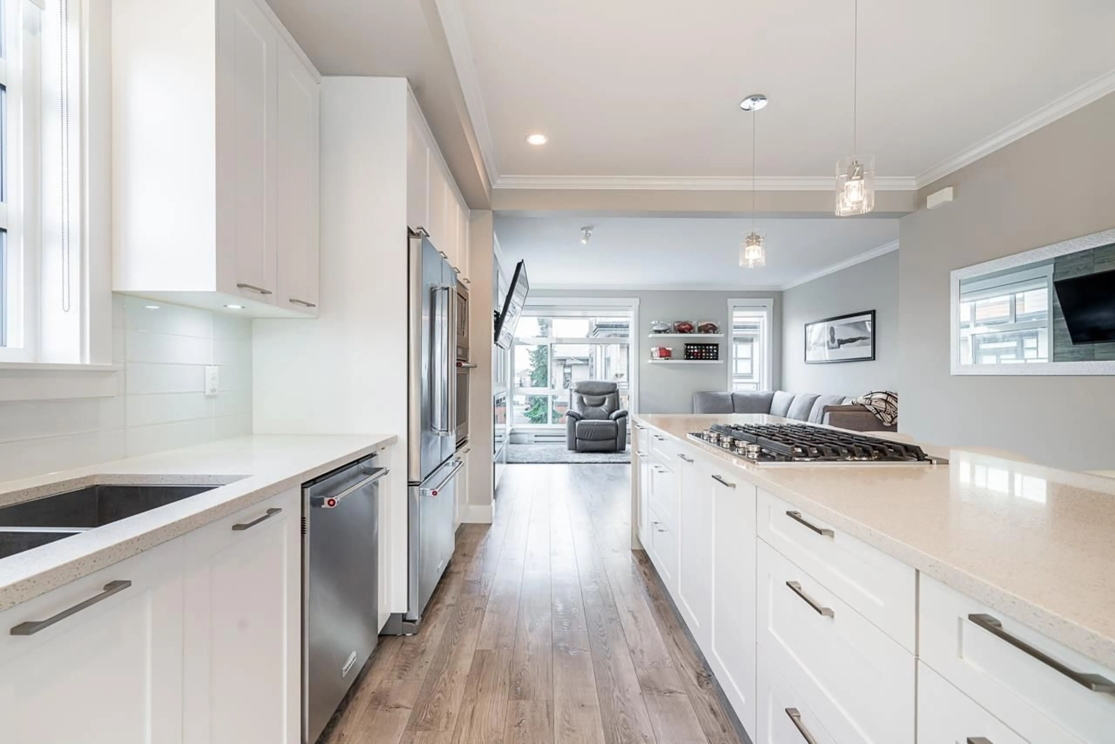 Contemporary kitchen, unknown for 152 16488 64 AVENUE, Surrey British Columbia V3S6X6