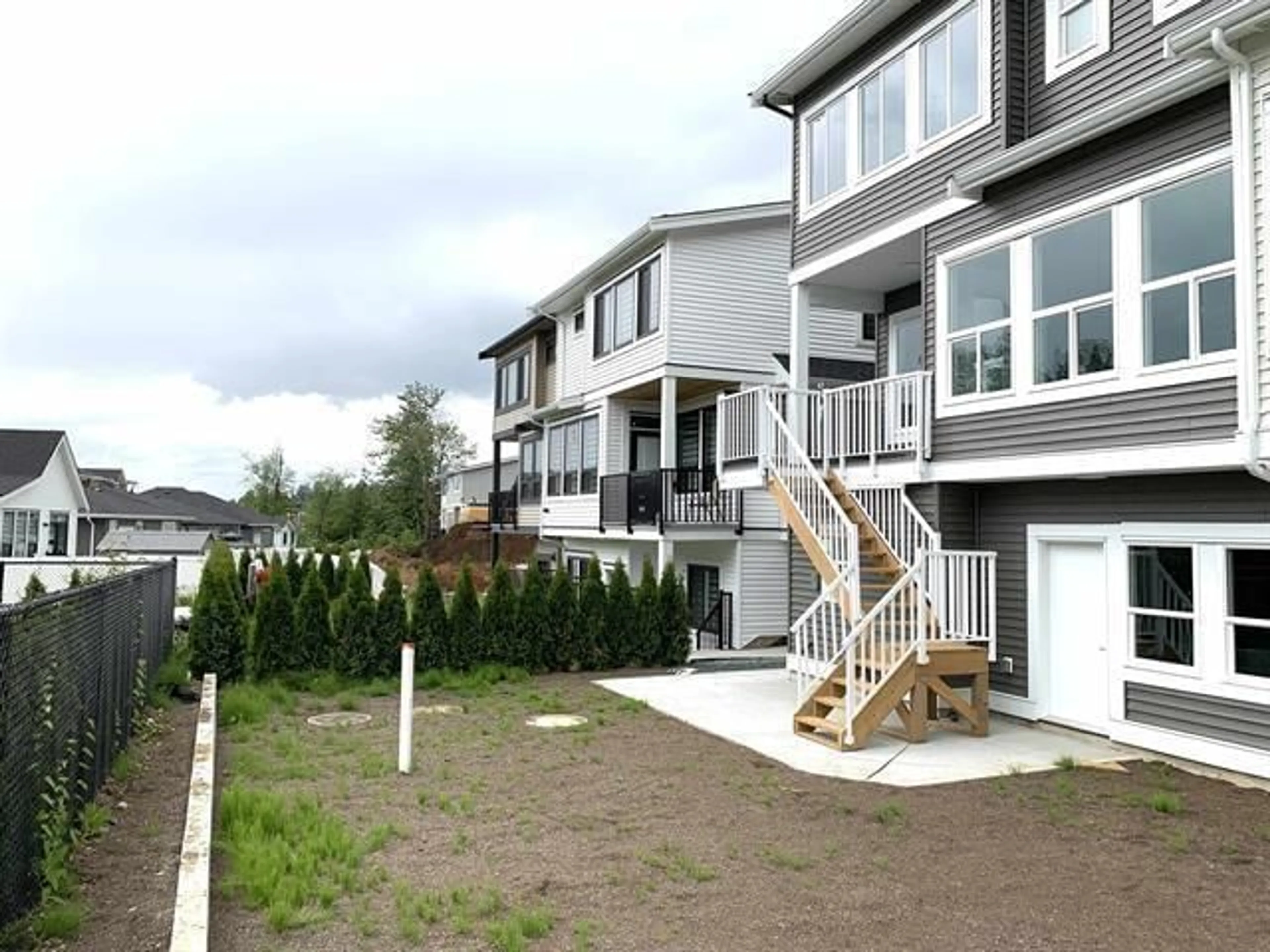 Patio, unknown for 33996 BARKER COURT, Mission British Columbia V2V6B2