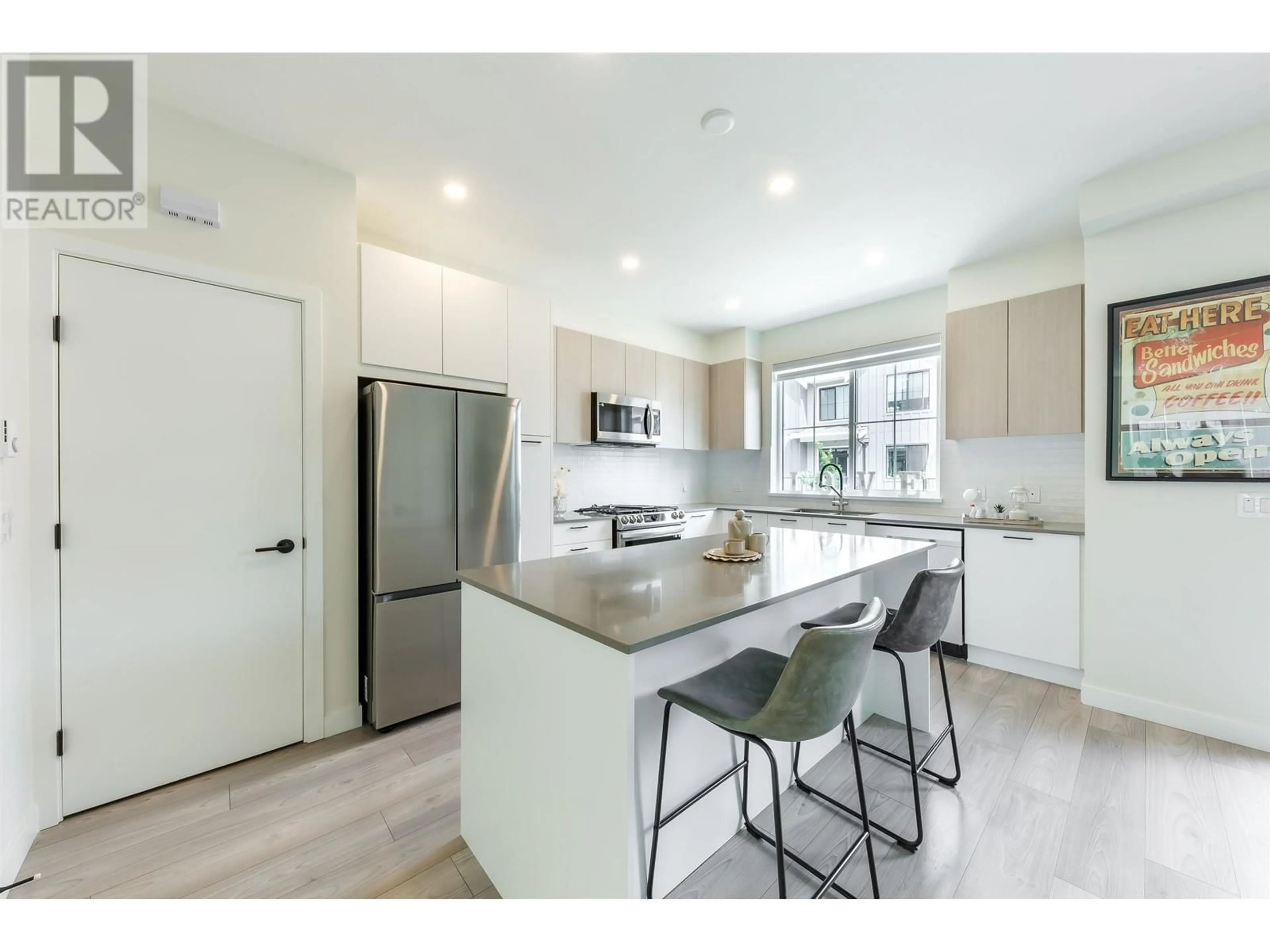 Open concept kitchen, unknown for 135 - 488 FURNESS STREET, New Westminster British Columbia V3M0M1
