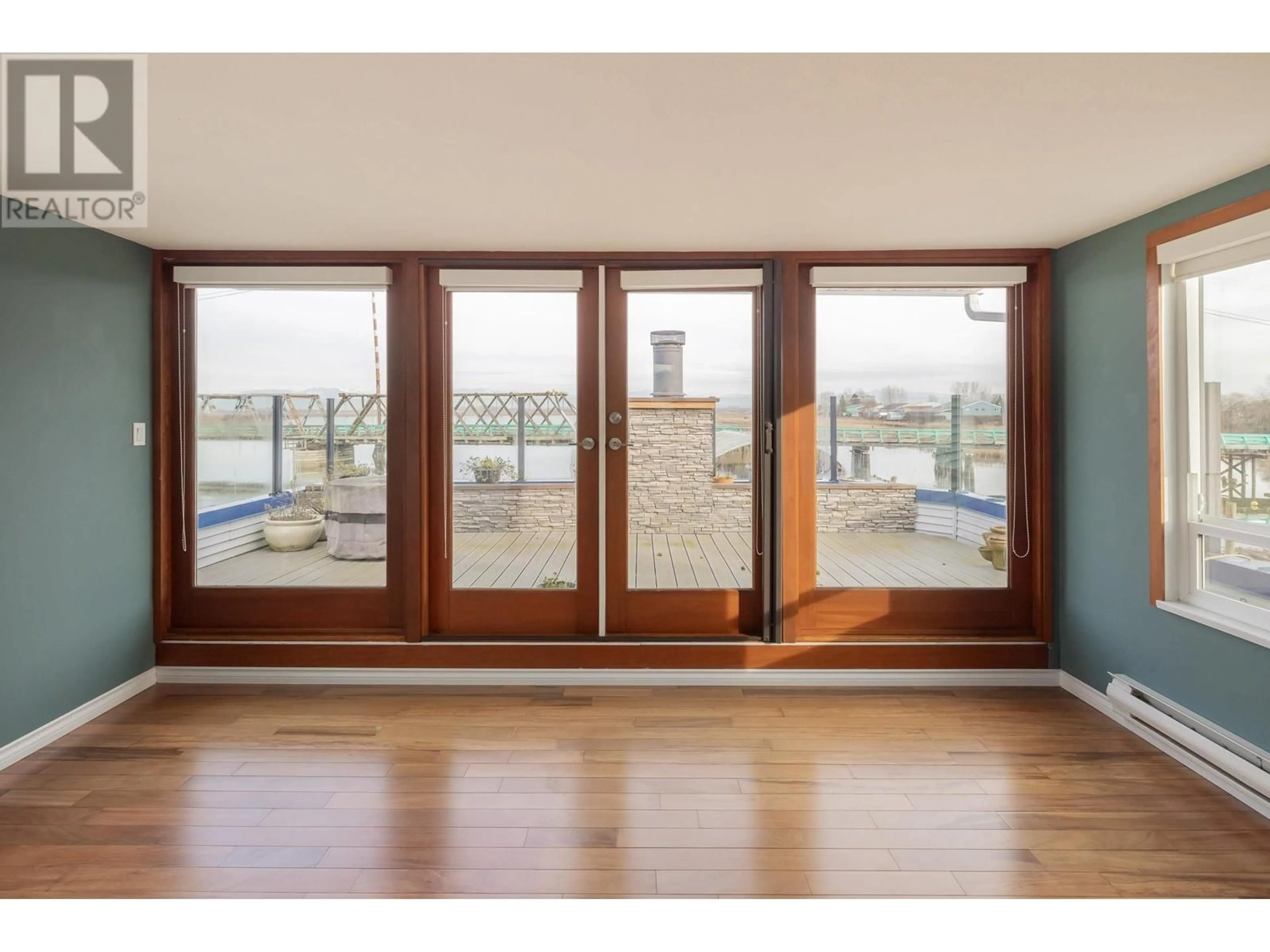 Indoor entryway for 16 - 3473 RIVER ROAD, Delta British Columbia V4K5E9