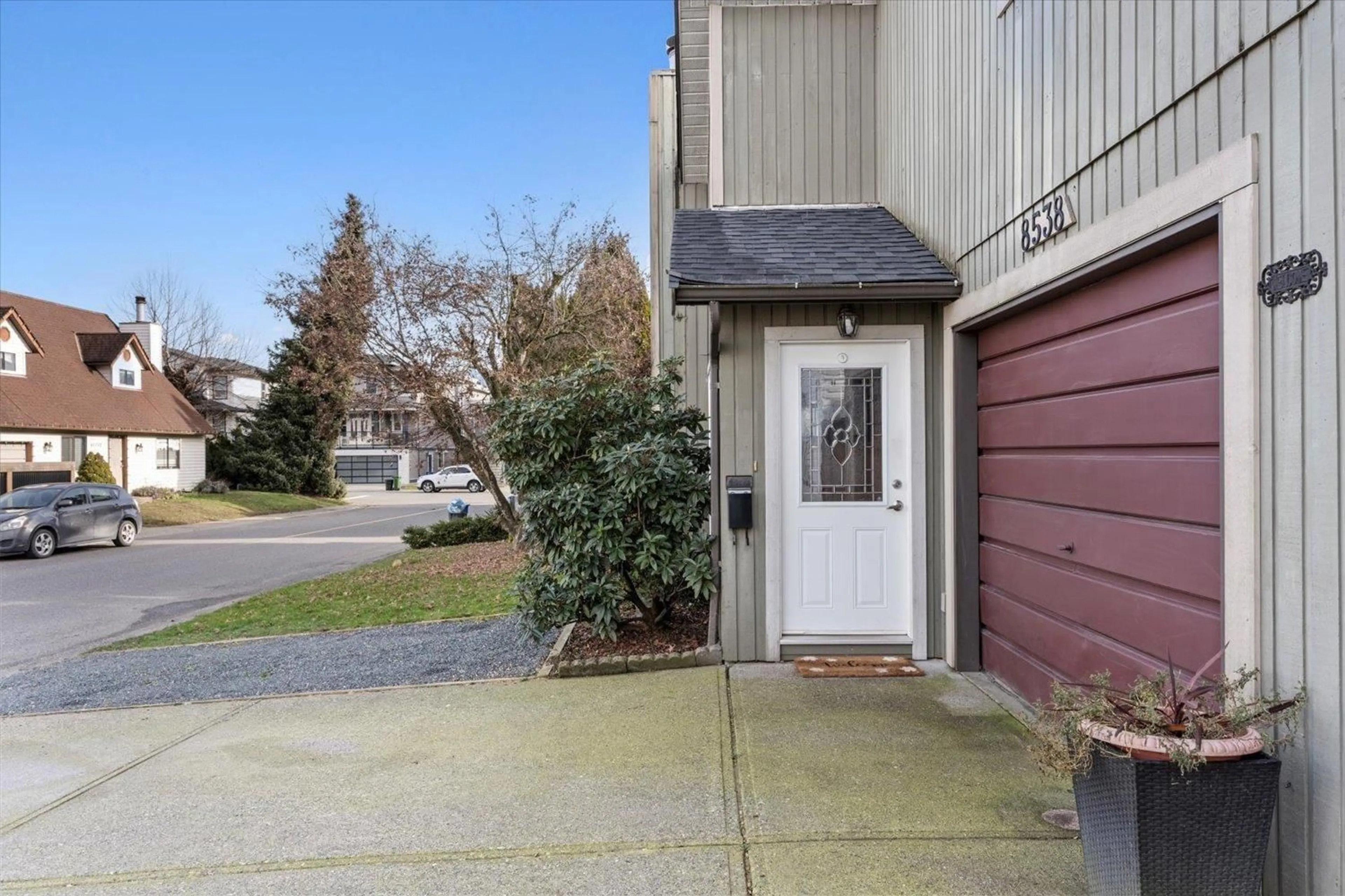 Unknown for 8538 MCCUTCHEON AVENUE|Chilliwack Proper, Chilliwack British Columbia V2P7K7