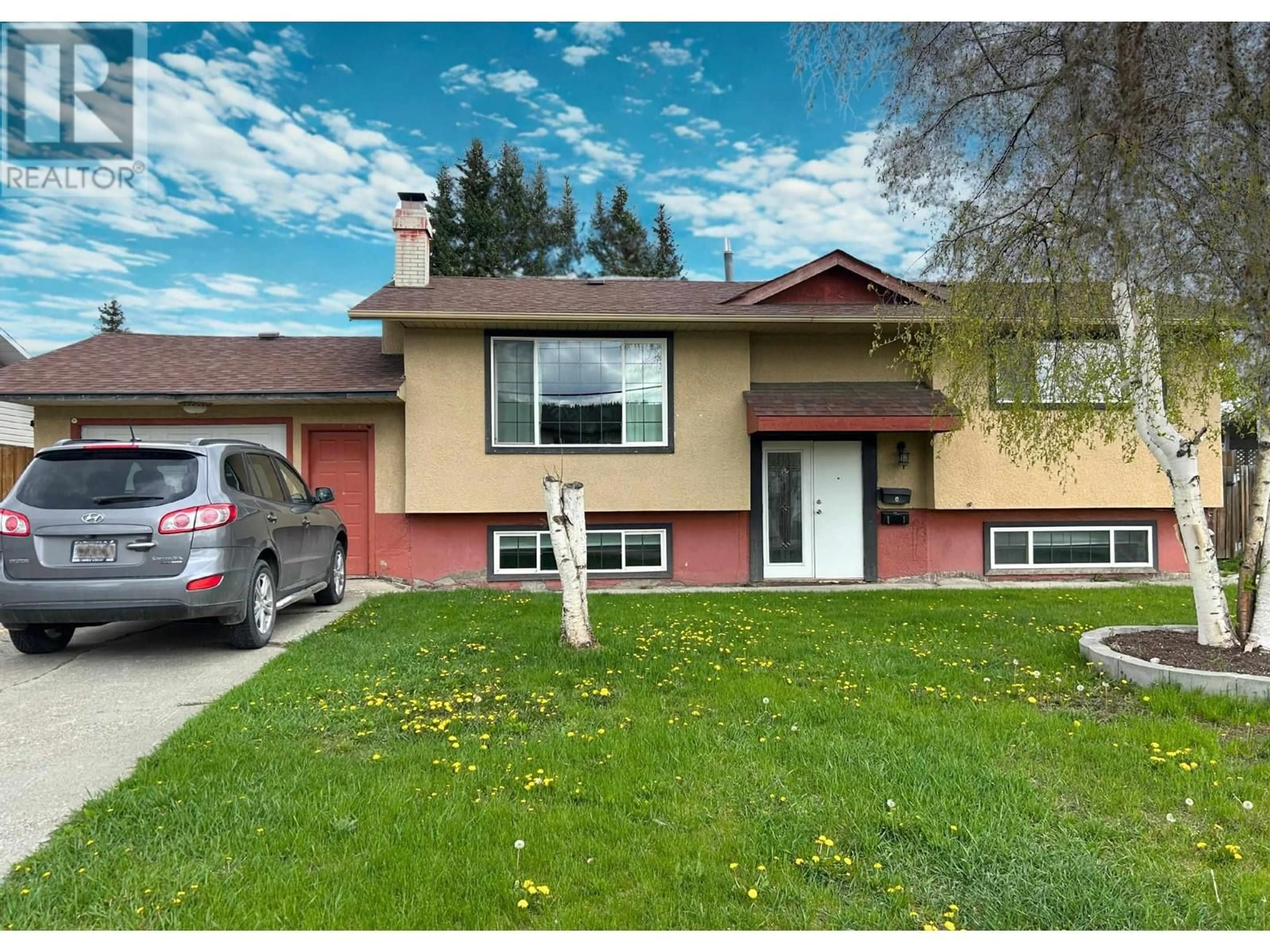 Home with vinyl exterior material, street for 475 ROBERTSON AVENUE, Quesnel British Columbia V2J3L3