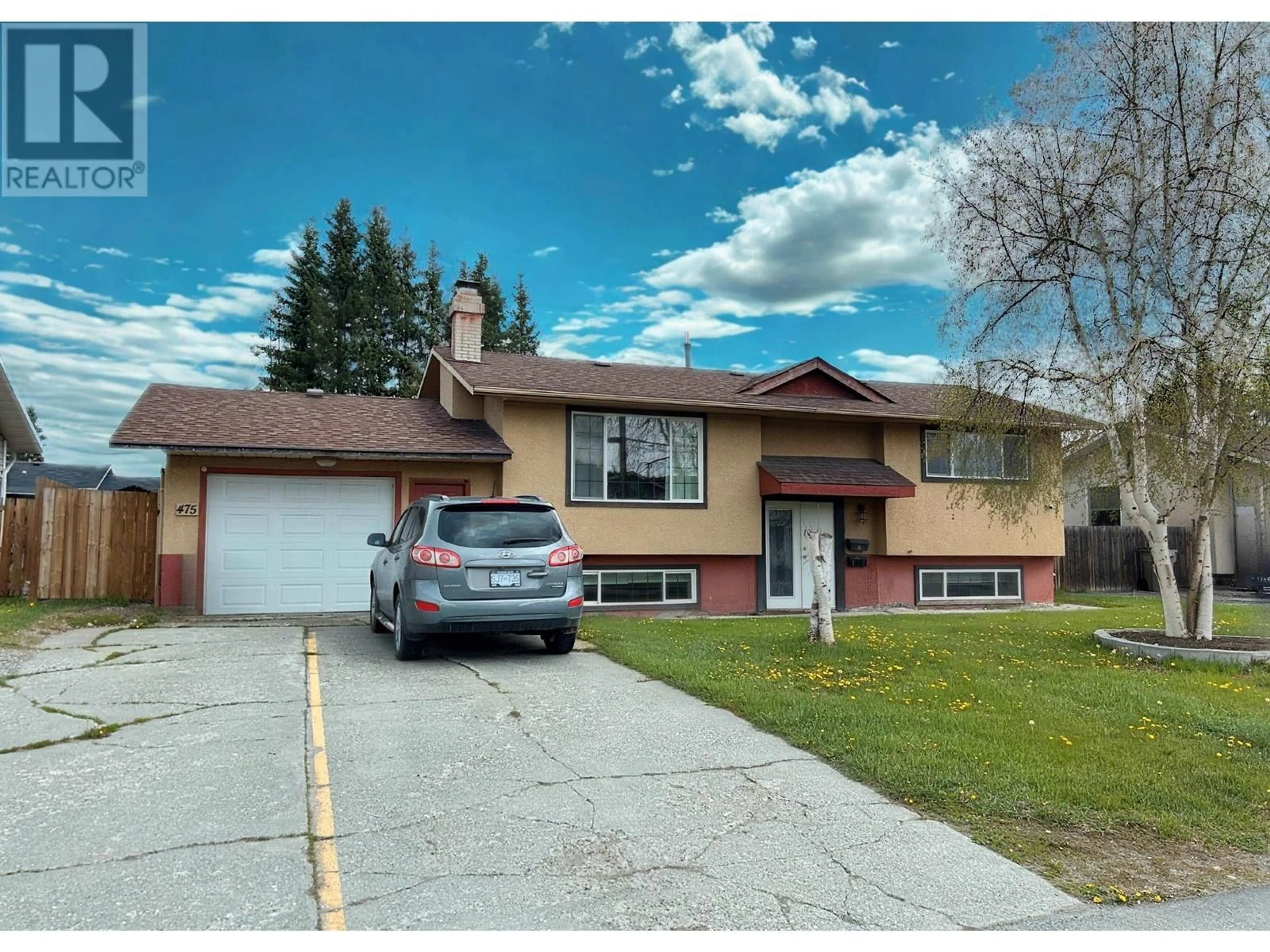 Home with vinyl exterior material, street for 475 ROBERTSON AVENUE, Quesnel British Columbia V2J3L3