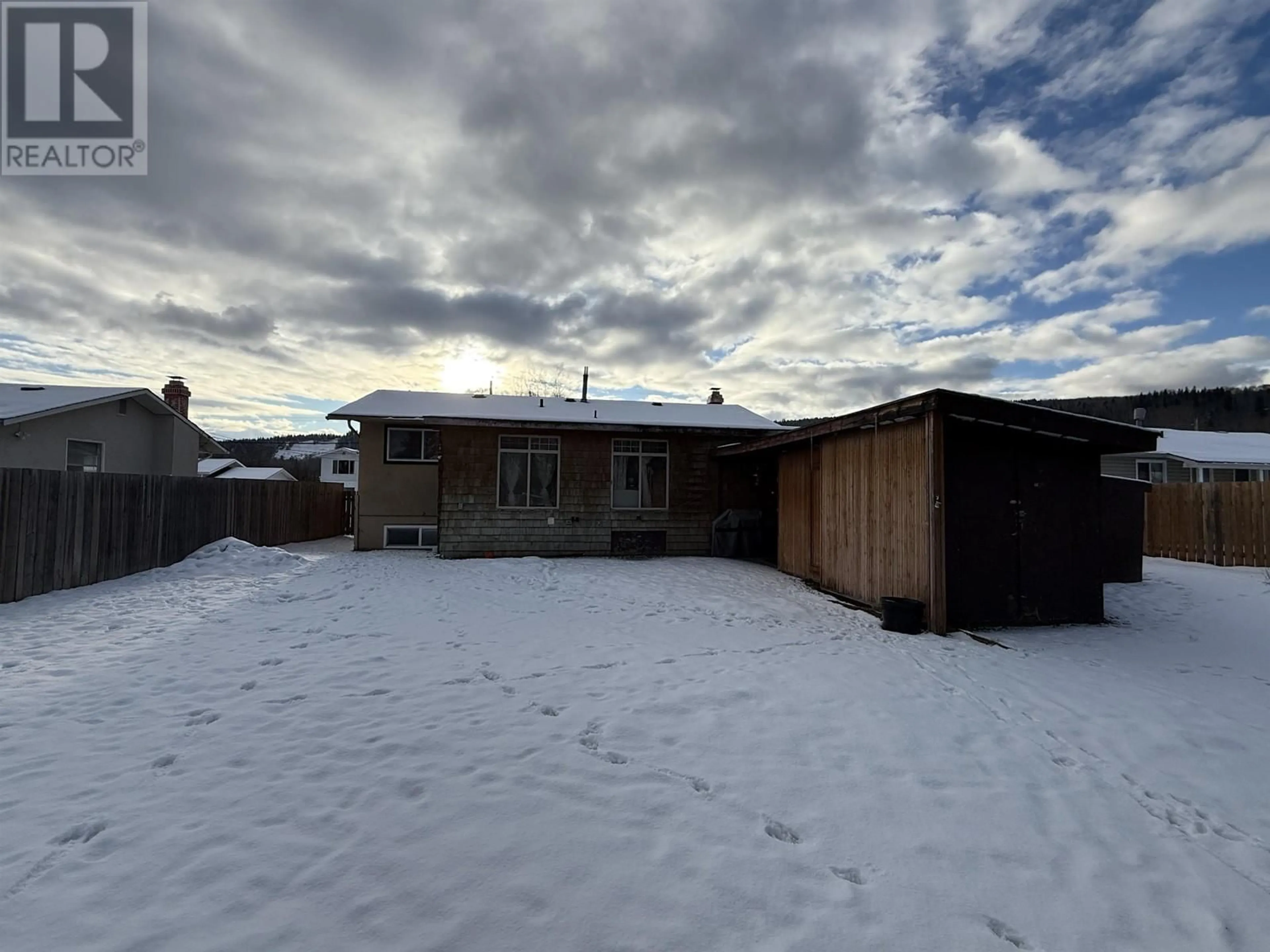 A pic from outside/outdoor area/front of a property/back of a property/a pic from drone, unknown for 475 ROBERTSON AVENUE, Quesnel British Columbia V2J3L3