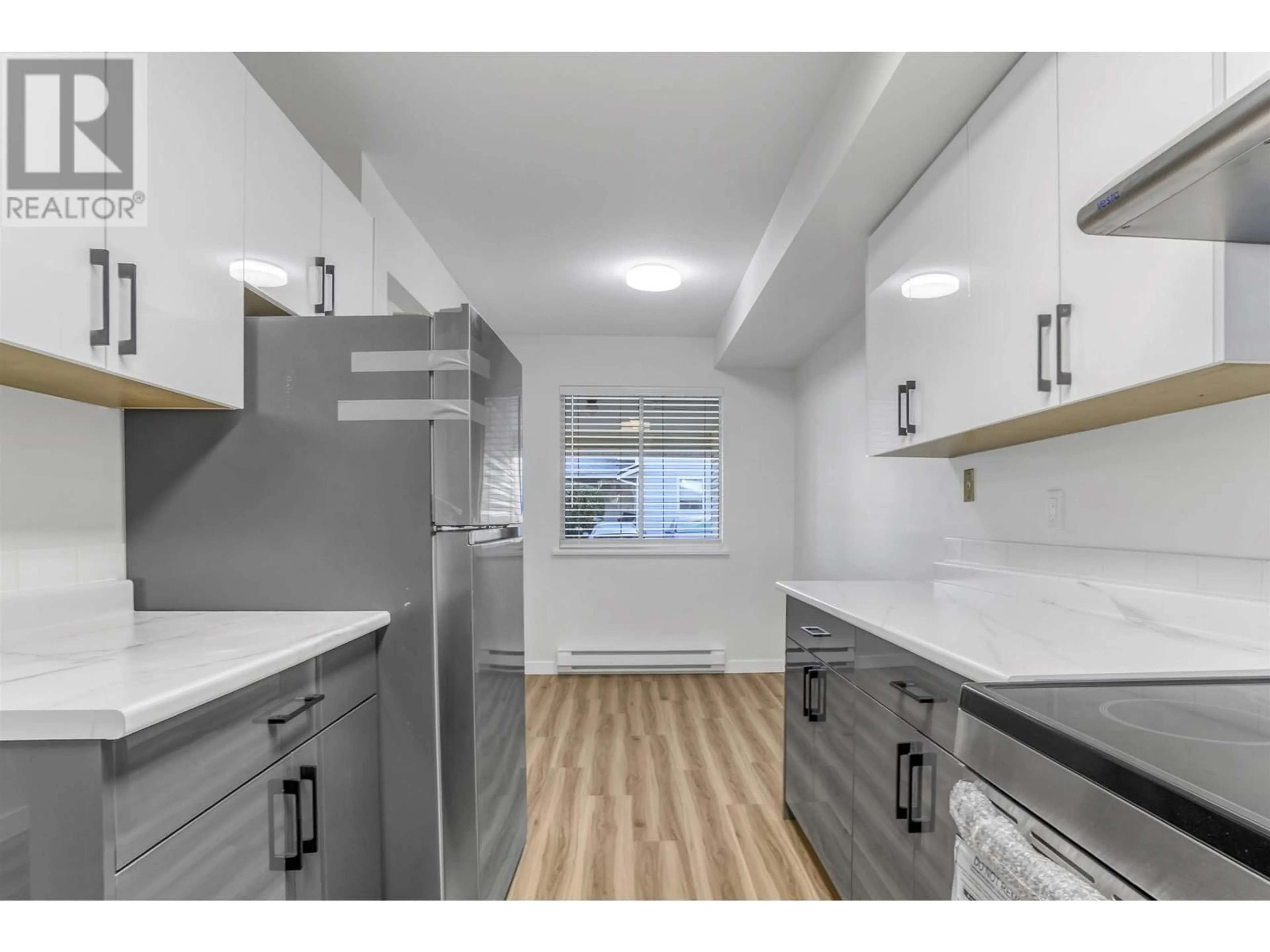 Standard kitchen, unknown for 2 22411 124 AVENUE, Maple Ridge British Columbia V2X0H2