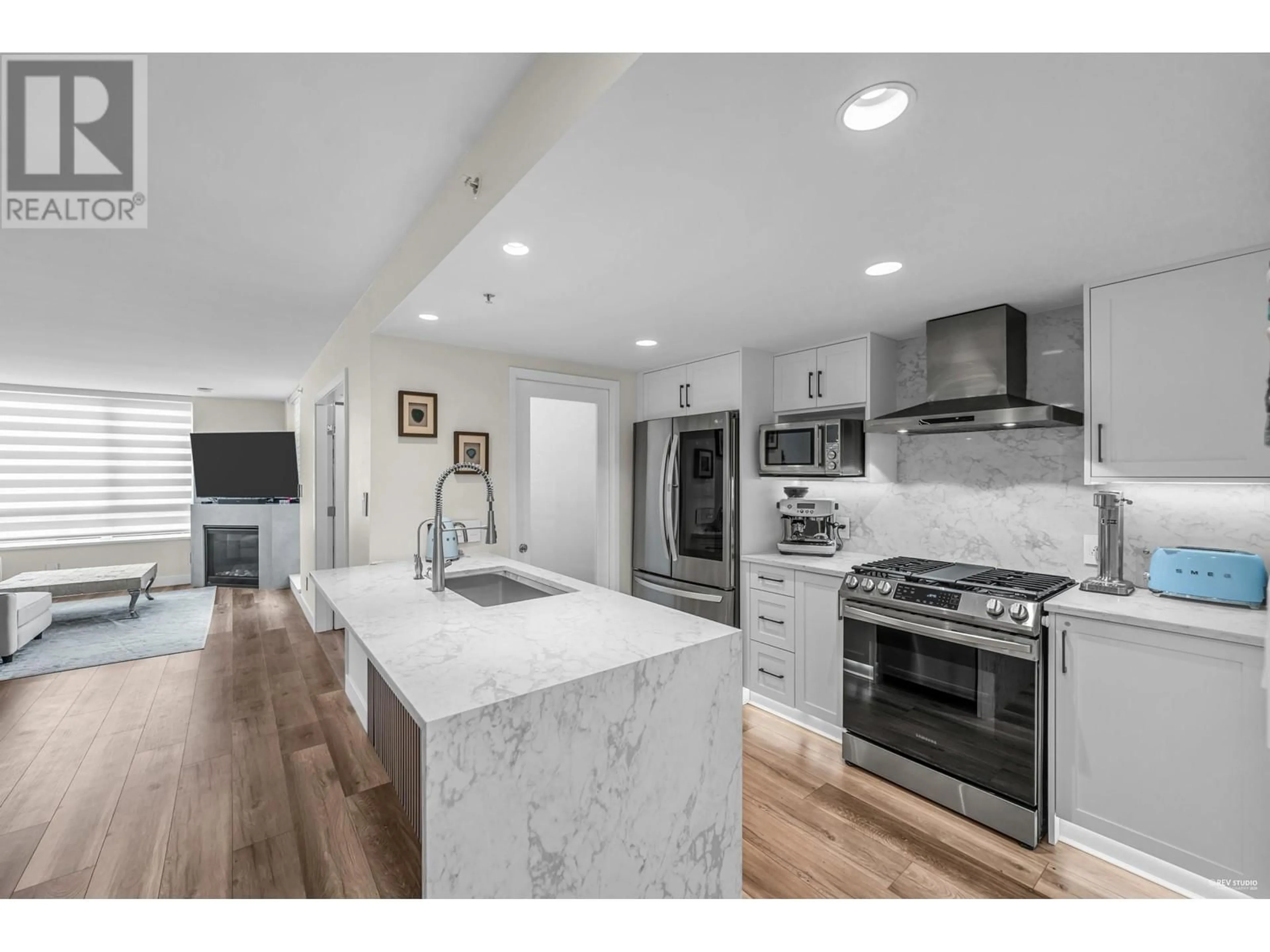 Open concept kitchen, ceramic/tile floor for 1485 W 6TH AVENUE, Vancouver British Columbia V6H4G1