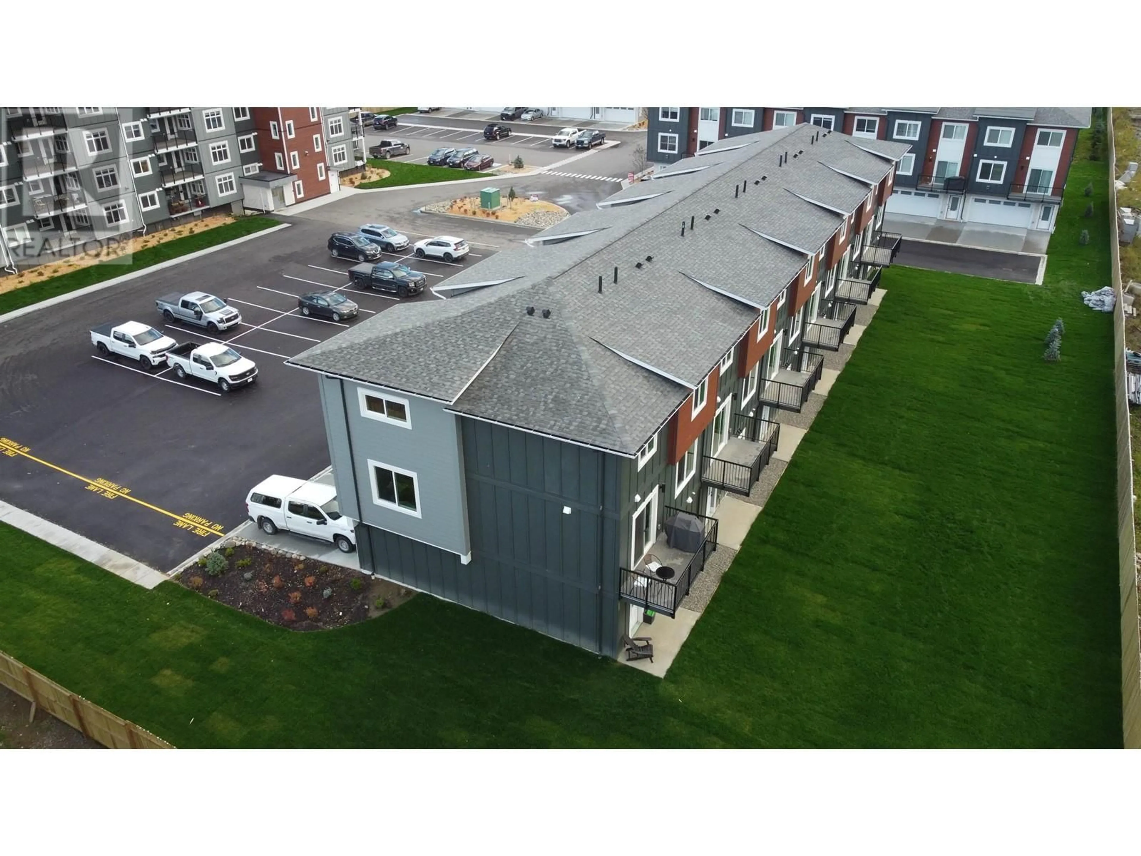 A pic from outside/outdoor area/front of a property/back of a property/a pic from drone, building for 804 4274 22ND AVENUE, Prince George British Columbia V2N0J4