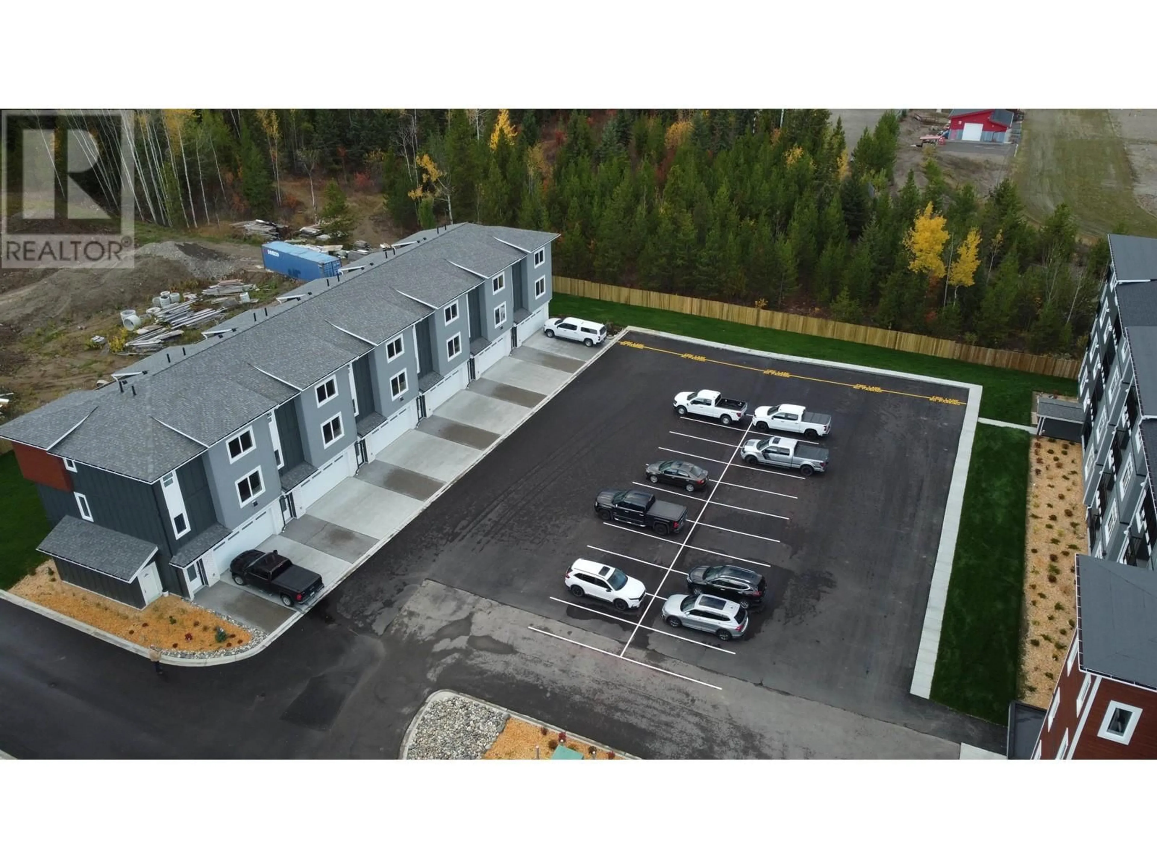 A pic from outside/outdoor area/front of a property/back of a property/a pic from drone, unknown for 804 4274 22ND AVENUE, Prince George British Columbia V2N0J4