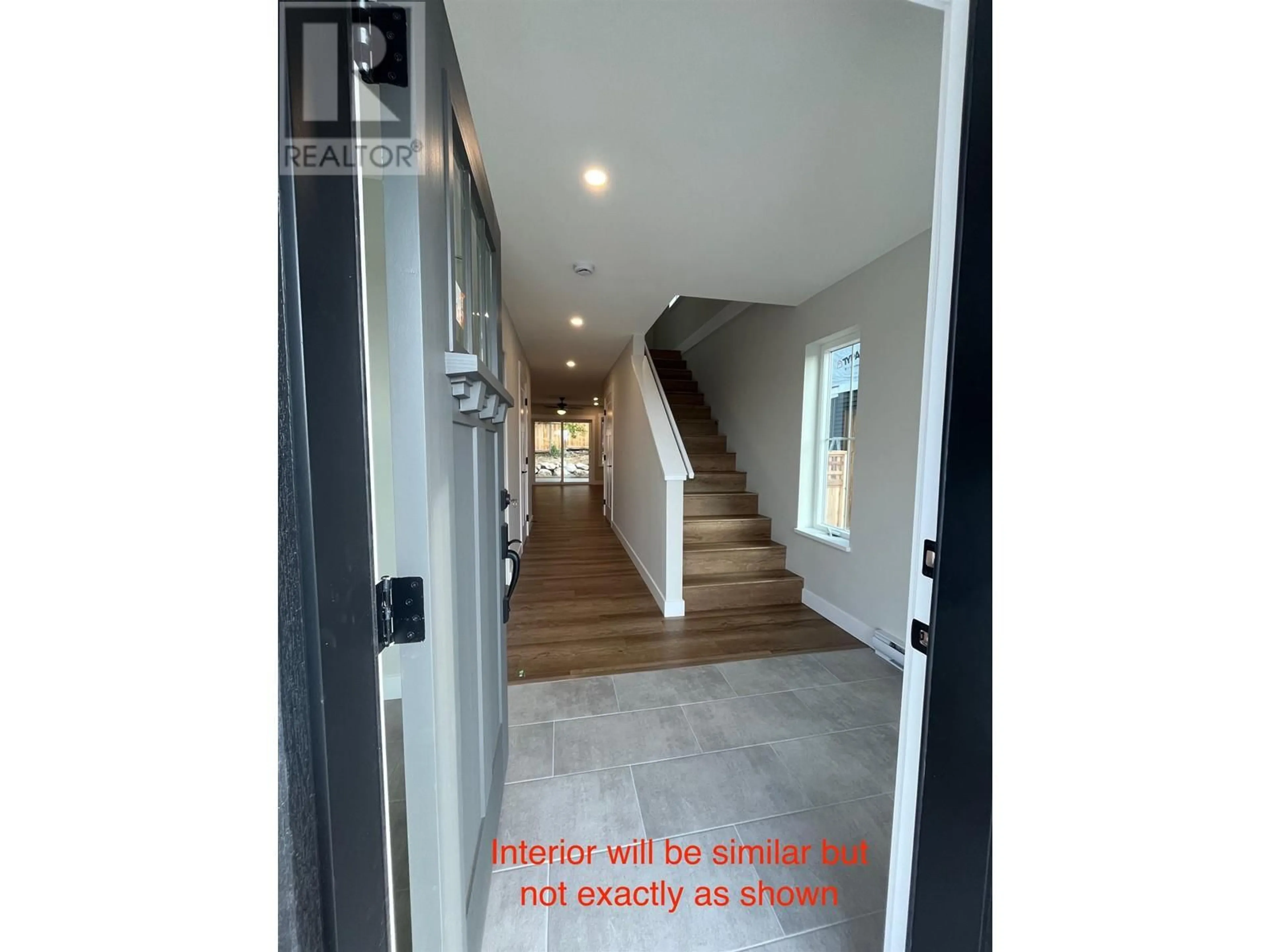 Indoor entryway for 1108 CELIA CRESCENT, Gibsons British Columbia V0N1V7