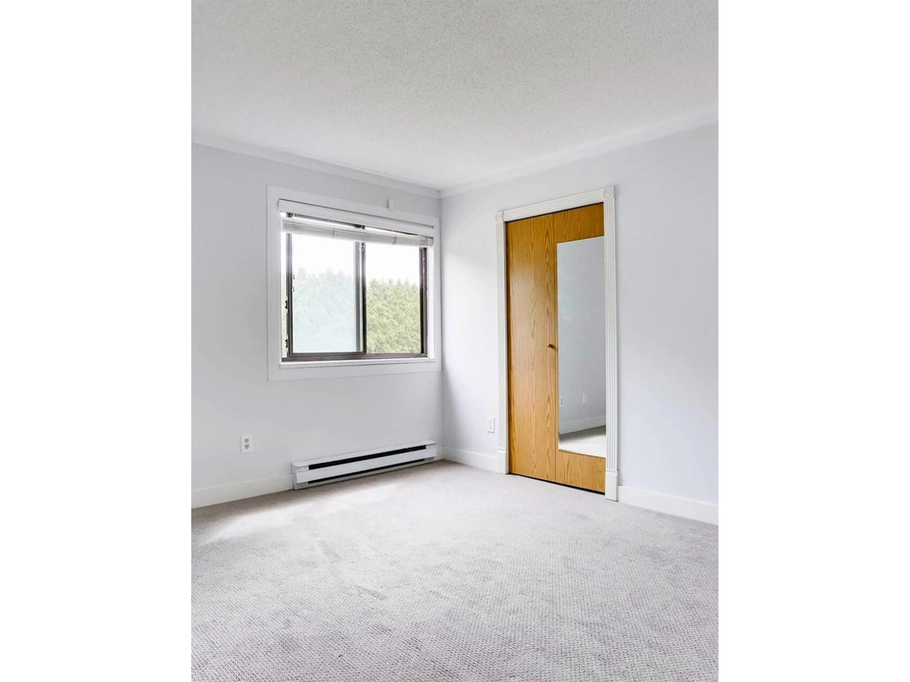 A pic of a room for 109 5906 176A STREET, Surrey British Columbia V3S4H7