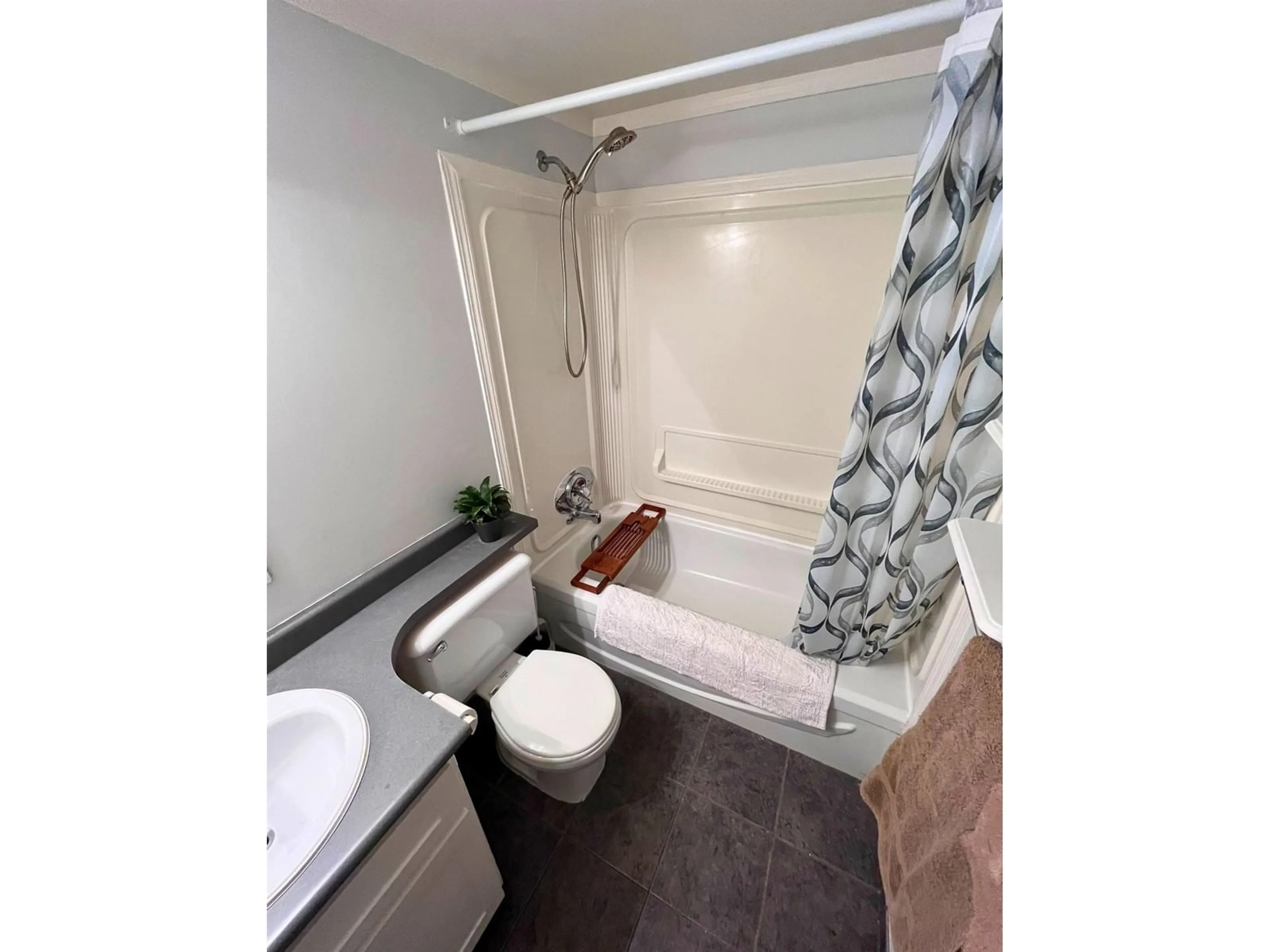 Standard bathroom, unknown for 109 5906 176A STREET, Surrey British Columbia V3S4H7