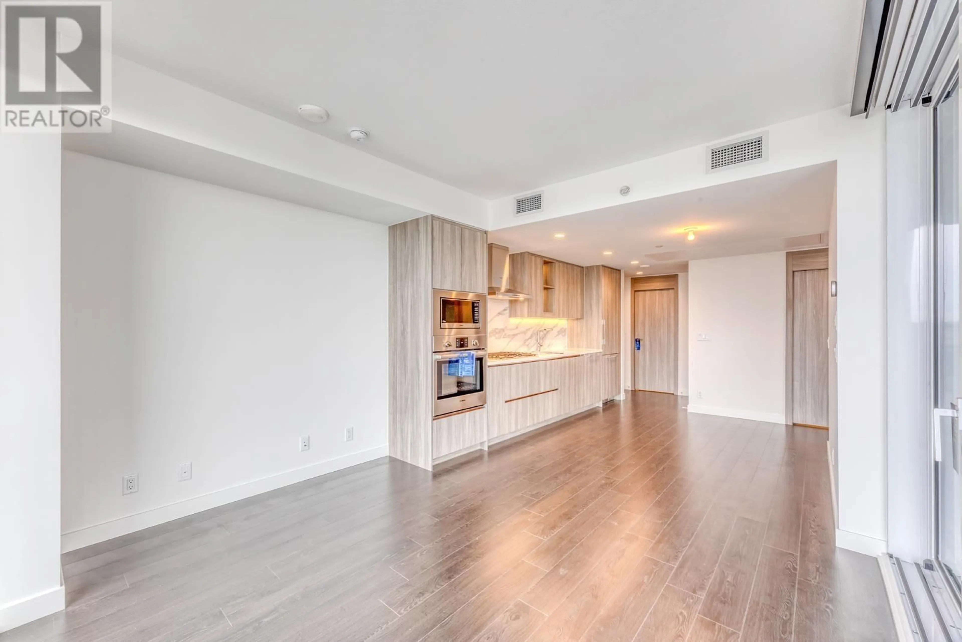 Open concept kitchen, unknown for 1909 - 4880 LOUGHEED HIGHWAY, Burnaby British Columbia V5C5X3