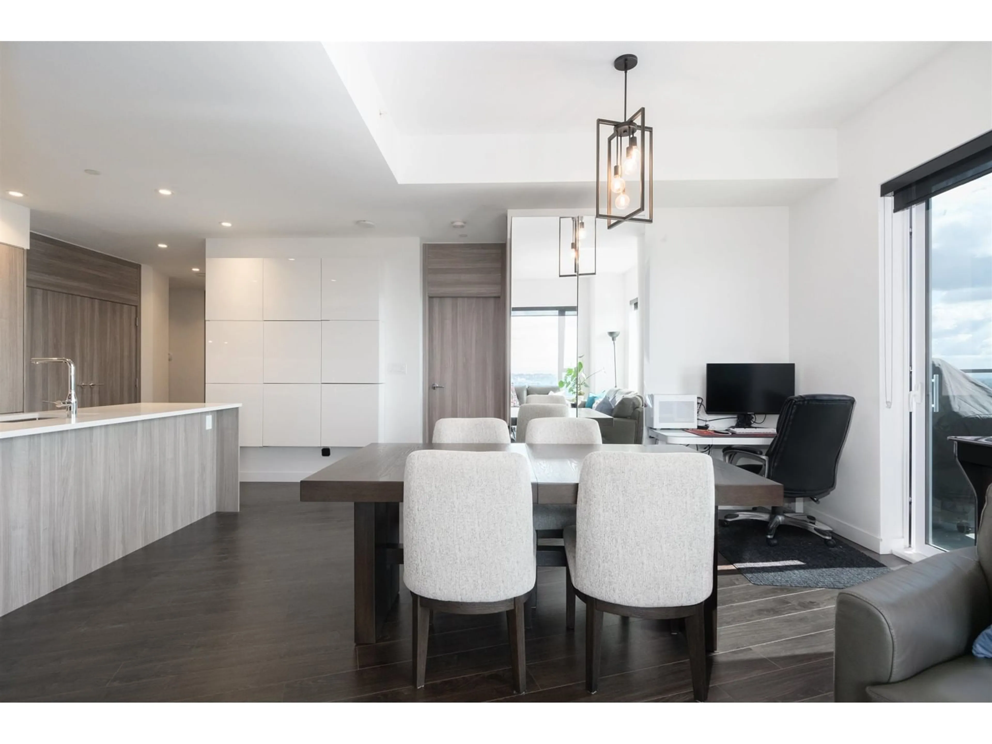 Dining room, wood/laminate floor for 4105 - 9887 WHALLEY, Surrey British Columbia V3T0P4