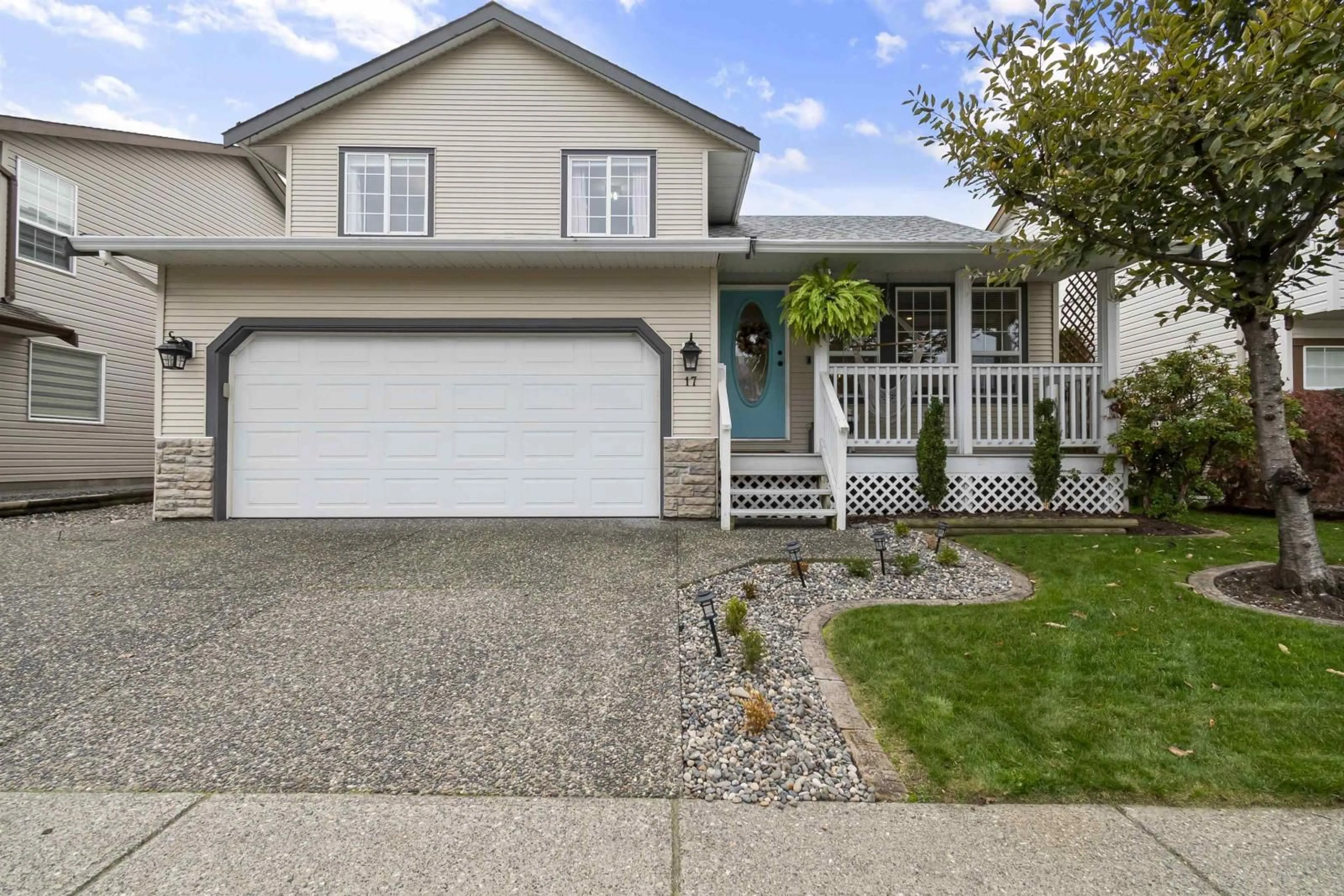 Home with vinyl exterior material, street for 17 5415 PEACH ROAD|Sardis South, Chilliwack British Columbia V2R4P7