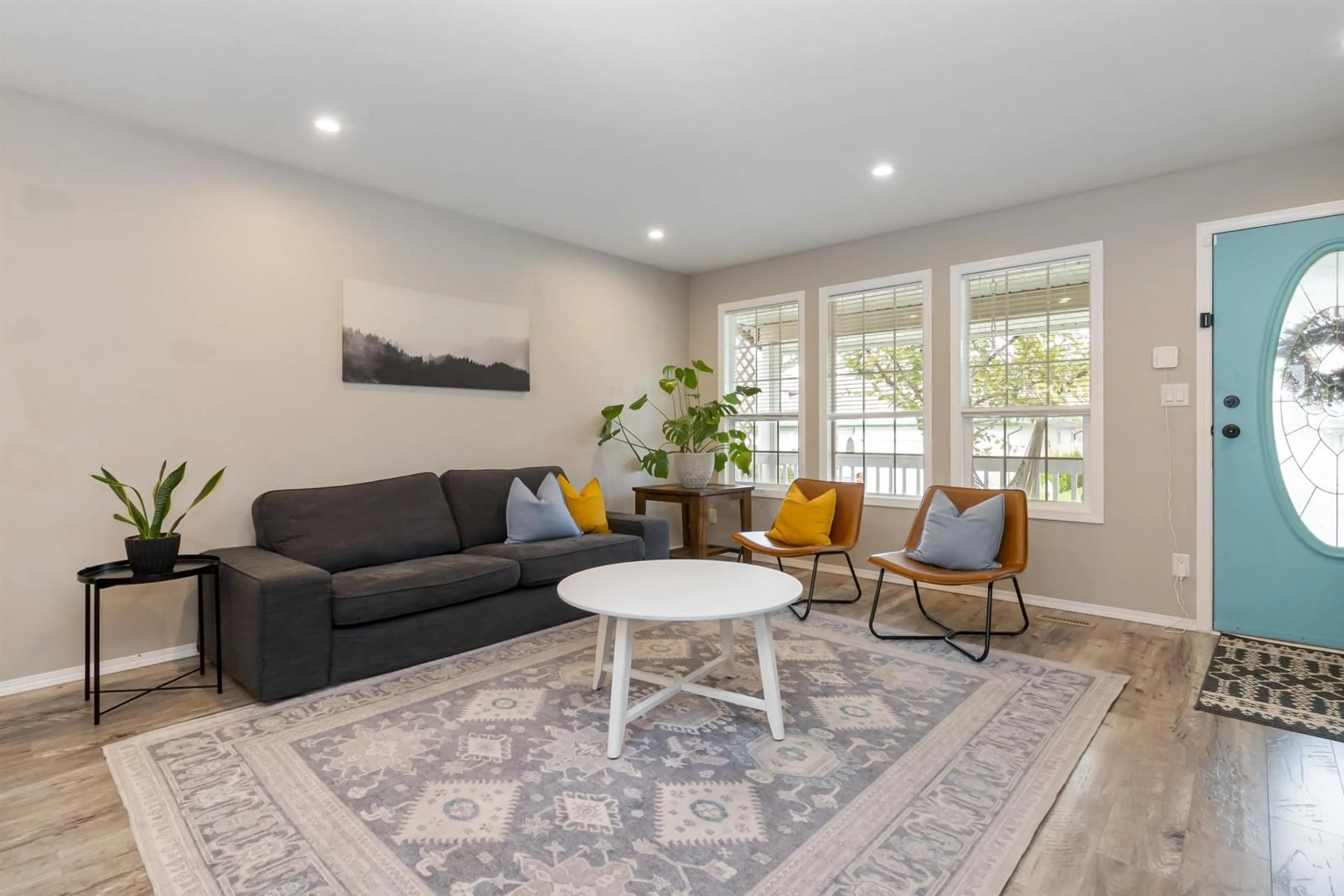 Living room with furniture, unknown for 17 5415 PEACH ROAD|Sardis South, Chilliwack British Columbia V2R4P7