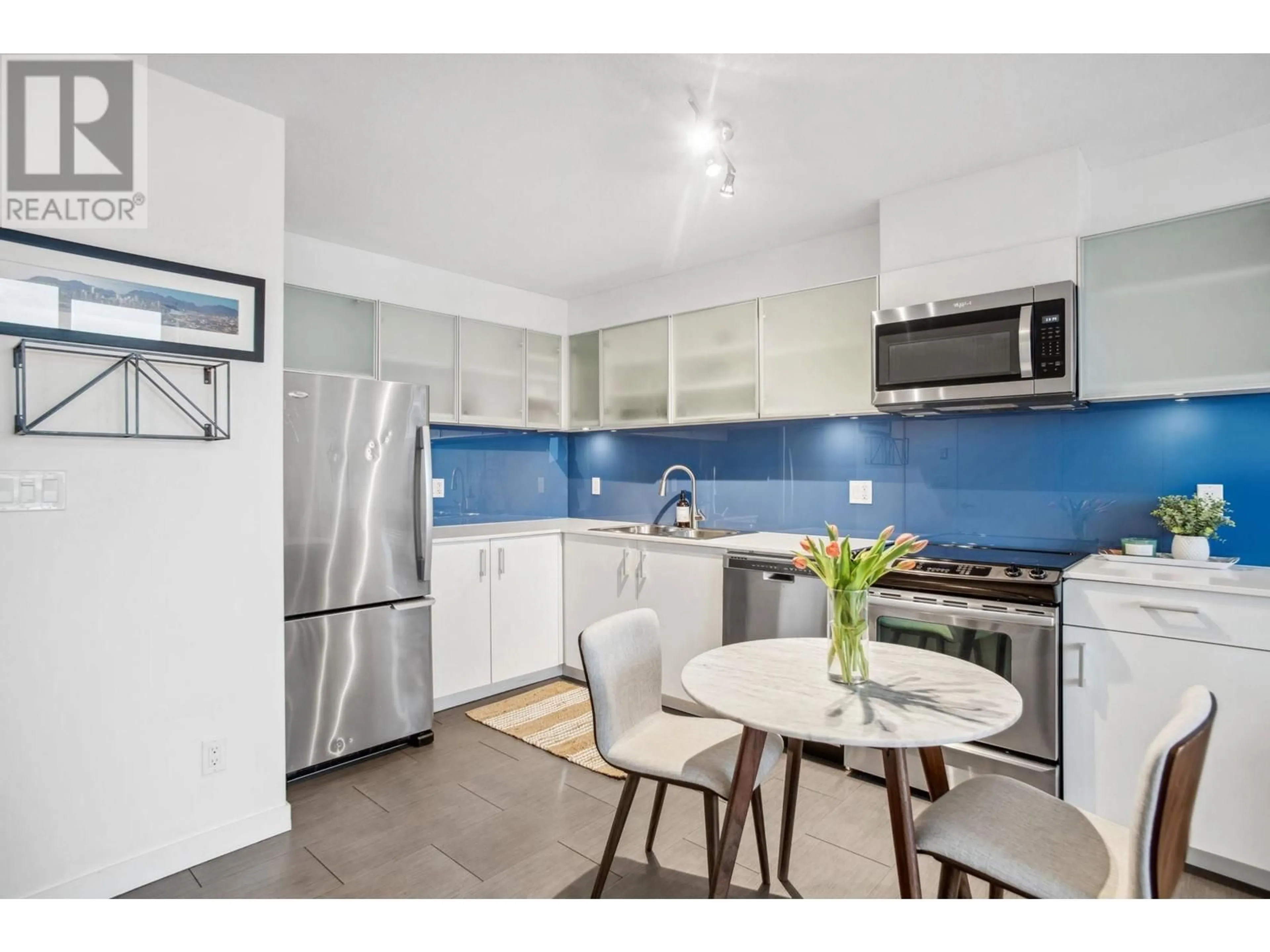 Standard kitchen, ceramic/tile floor for 1108 66 W CORDOVA STREET, Vancouver British Columbia V6B0L2