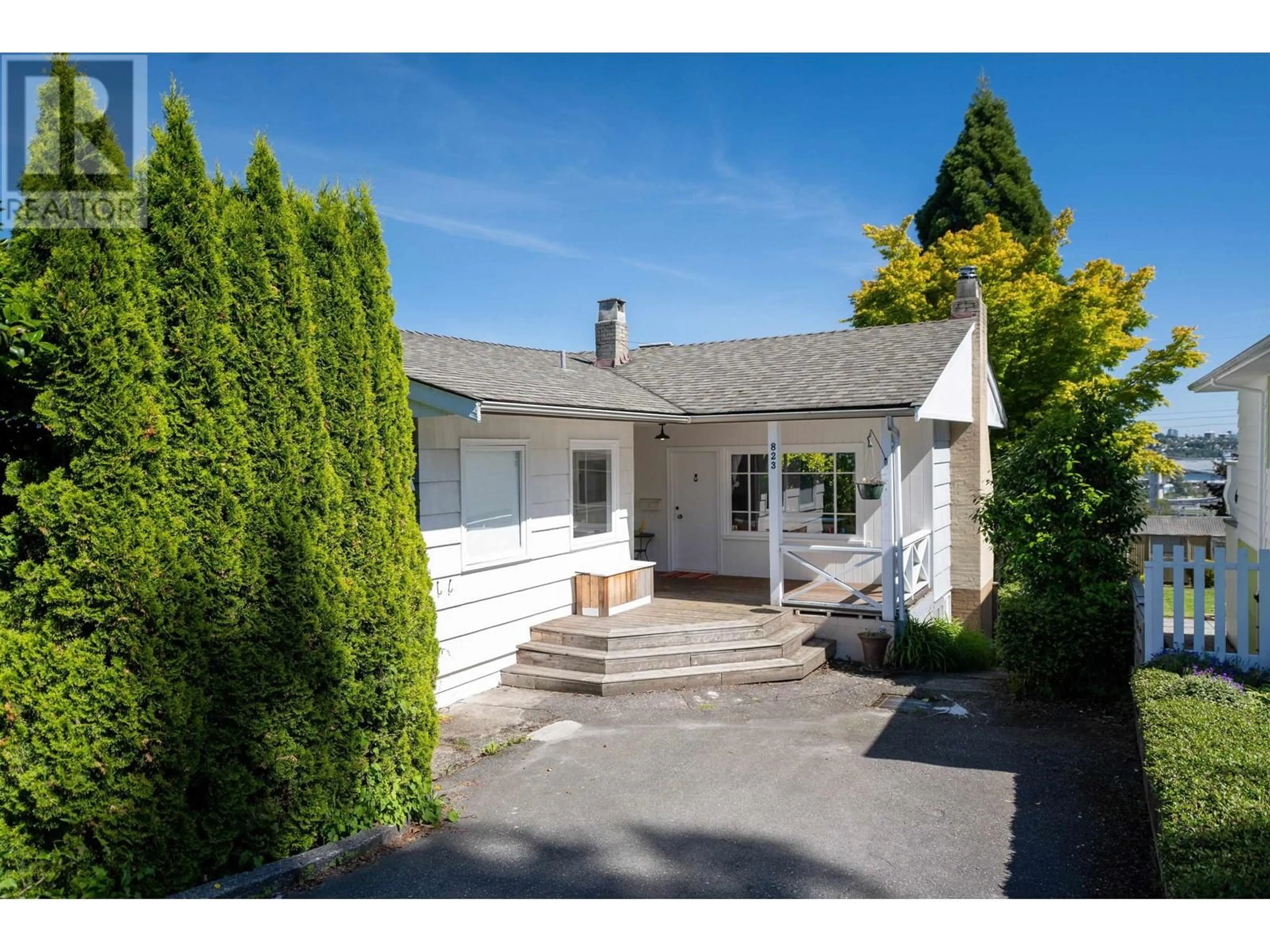 Unknown for 823 CALVERHALL STREET, North Vancouver British Columbia V7L1X8