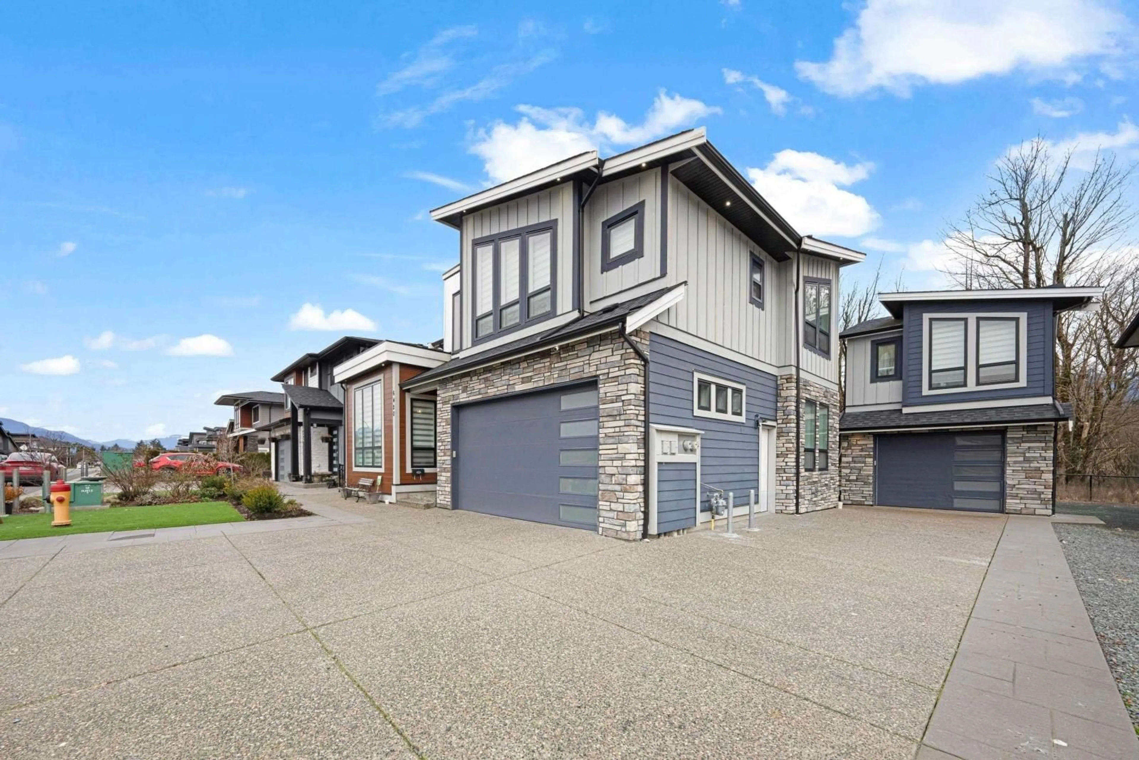 Home with vinyl exterior material, street for 6420 FAIRWAY STREET|Sardis South, Chilliwack British Columbia V2R0Z8