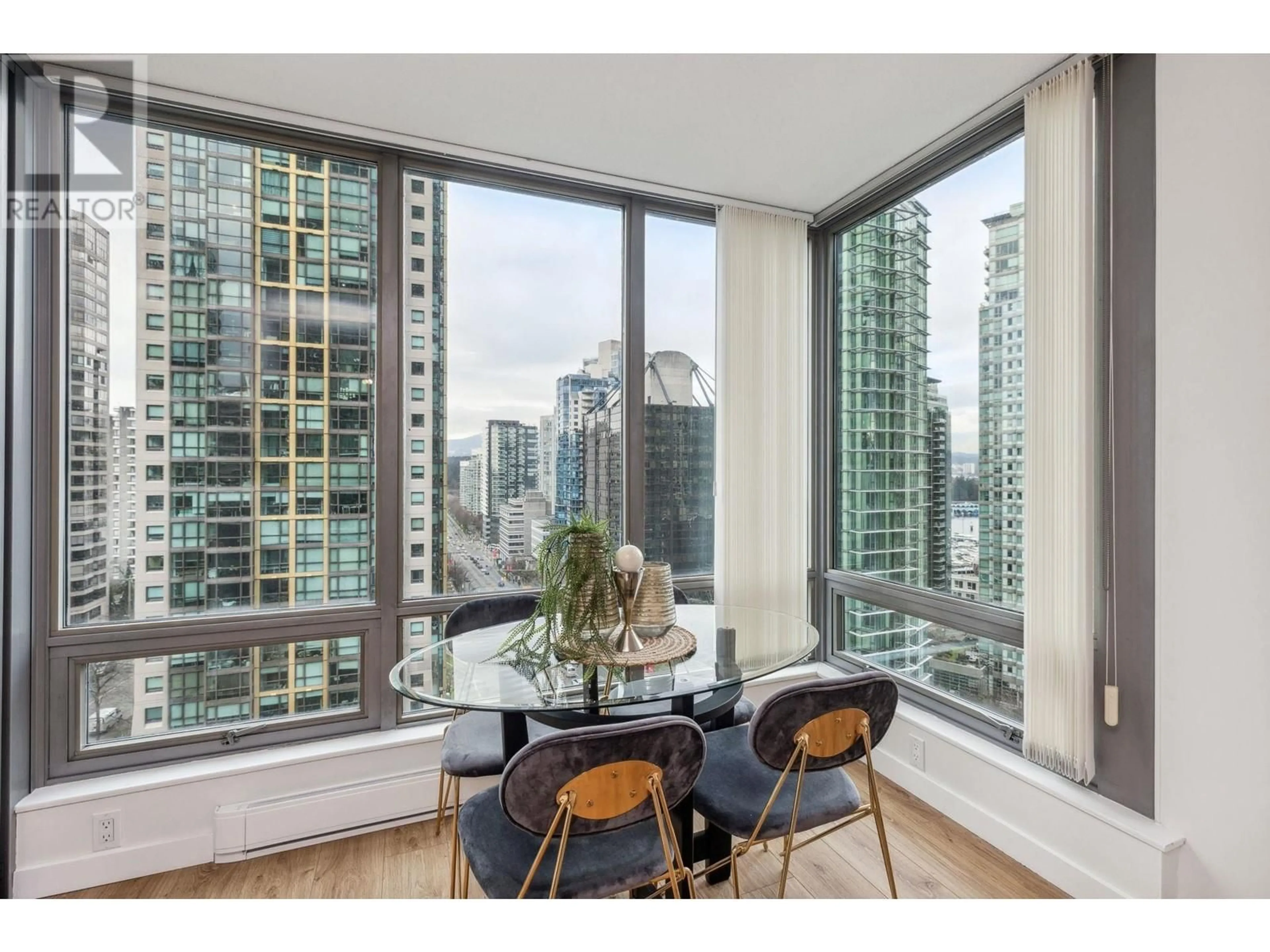 A pic of a room for 1202 1288 W GEORGIA STREET, Vancouver British Columbia V6E4R3