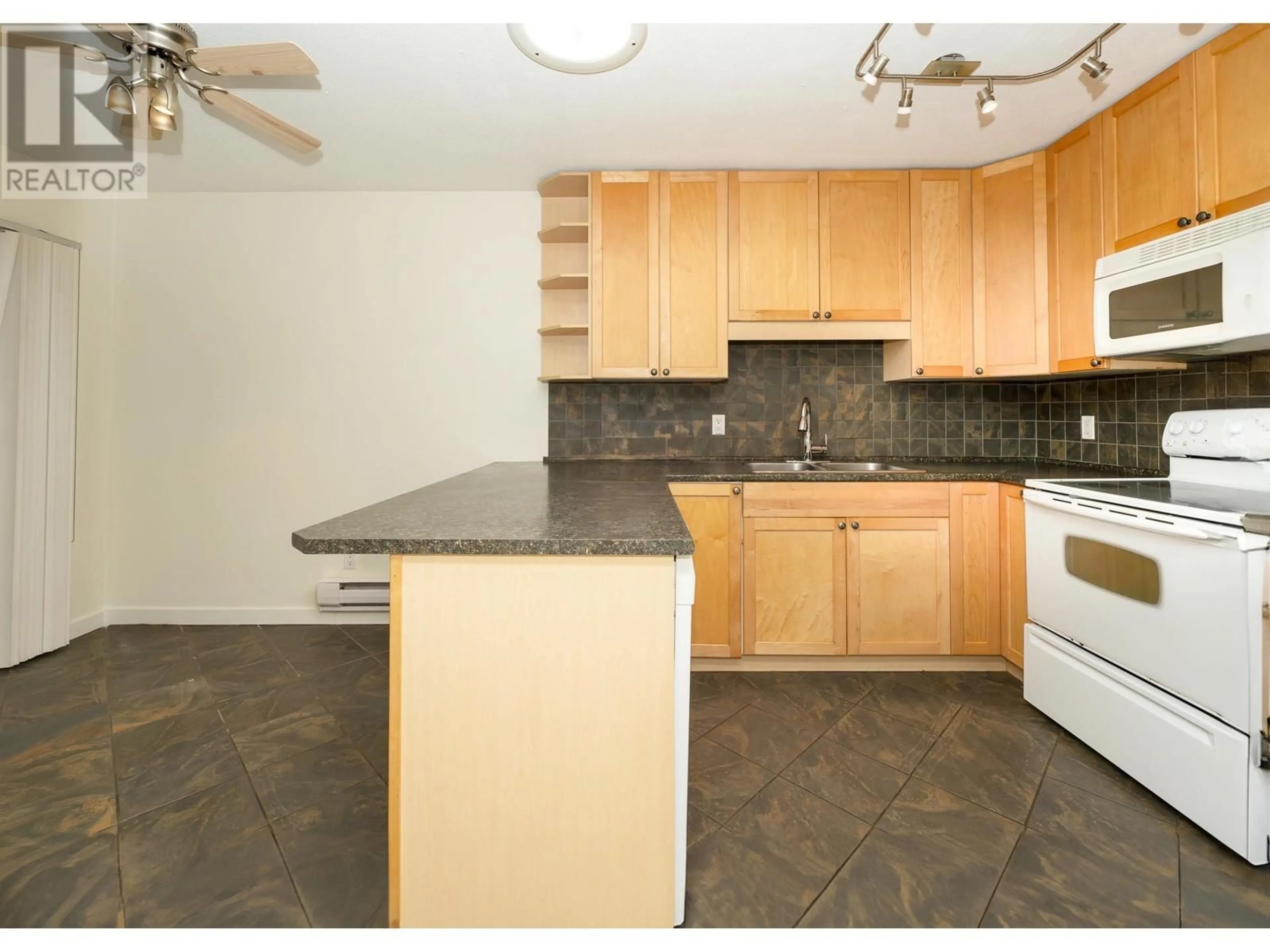 Standard kitchen, unknown for 723 APPLEYARD COURT, Port Moody British Columbia V3H3X1