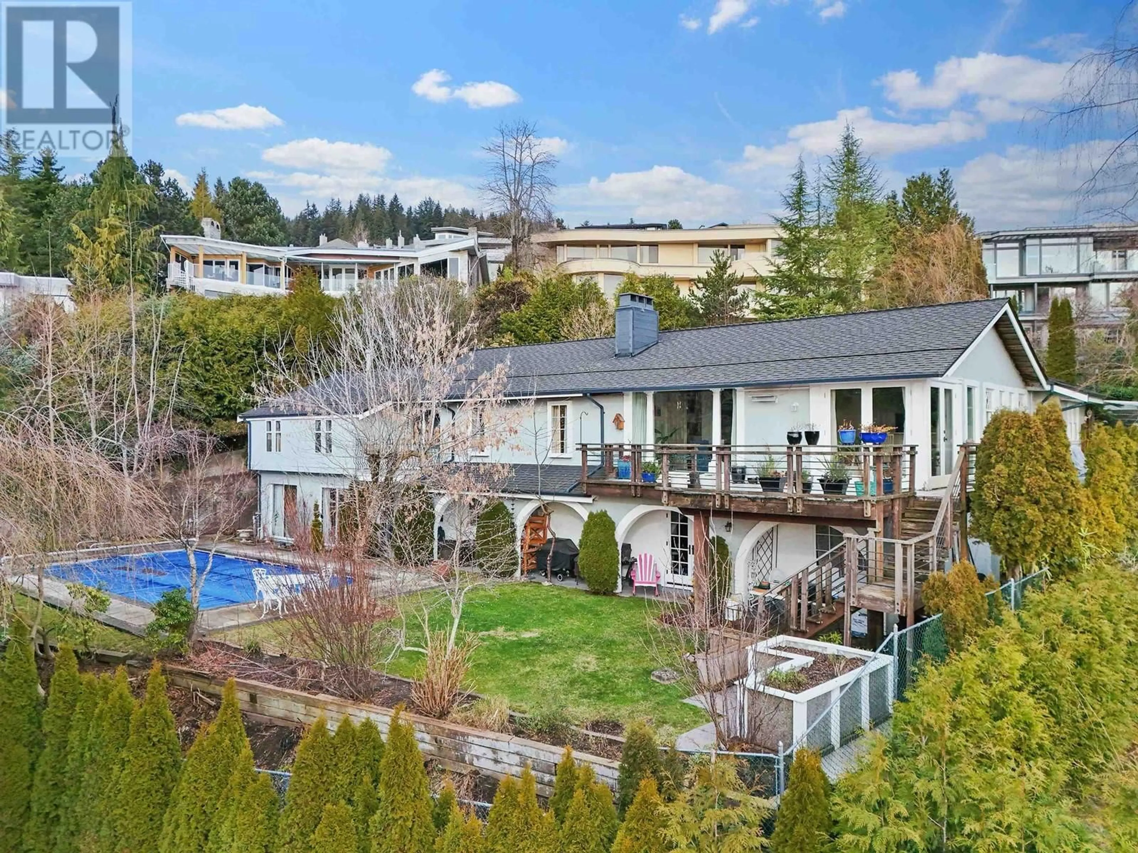 A pic from outside/outdoor area/front of a property/back of a property/a pic from drone, unknown for 1370 WHITBY ROAD, West Vancouver British Columbia V7S2N5