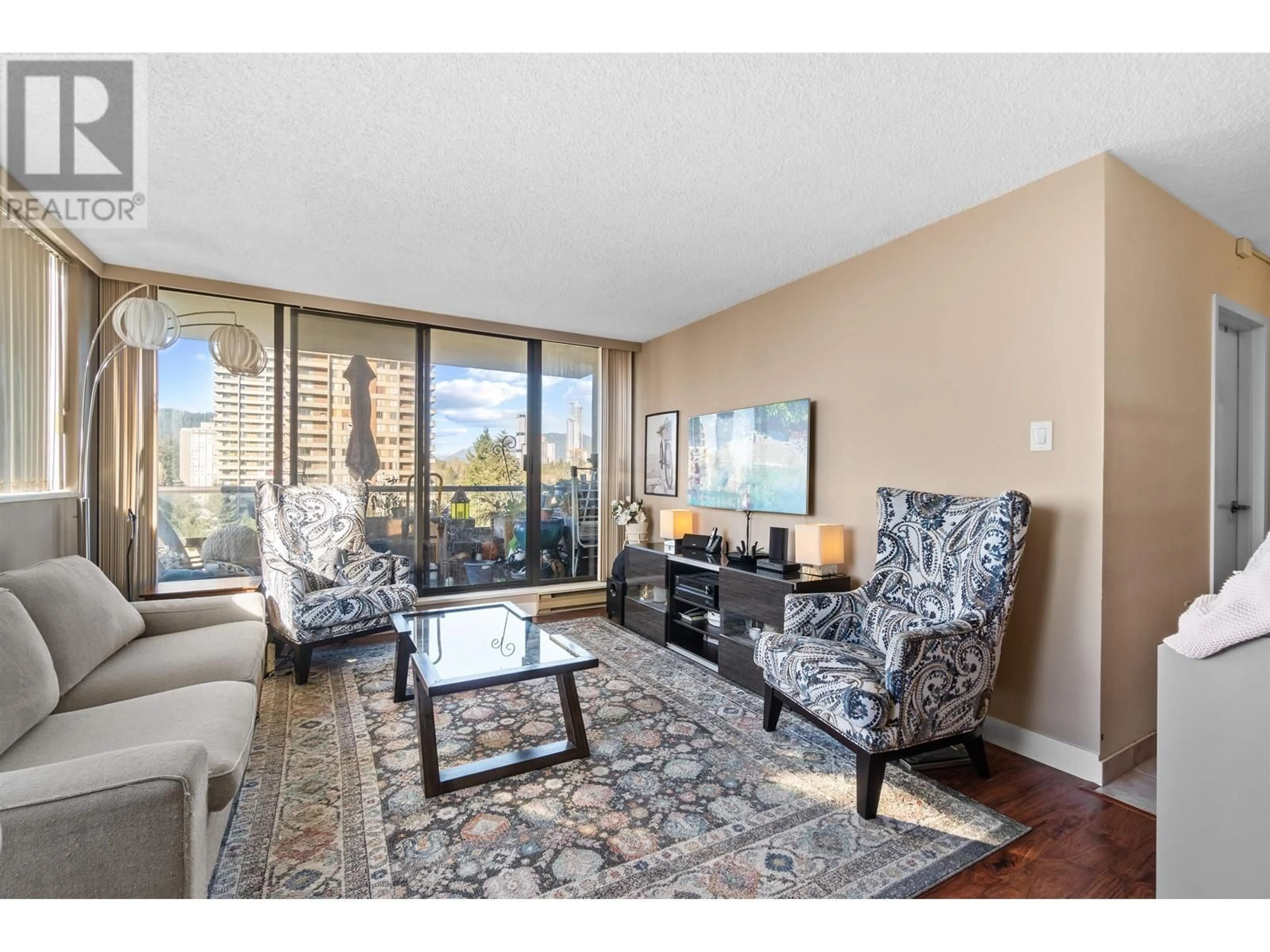 Living room with furniture, unknown for 1402 9521 CARDSTON COURT, Burnaby British Columbia V3N4R8