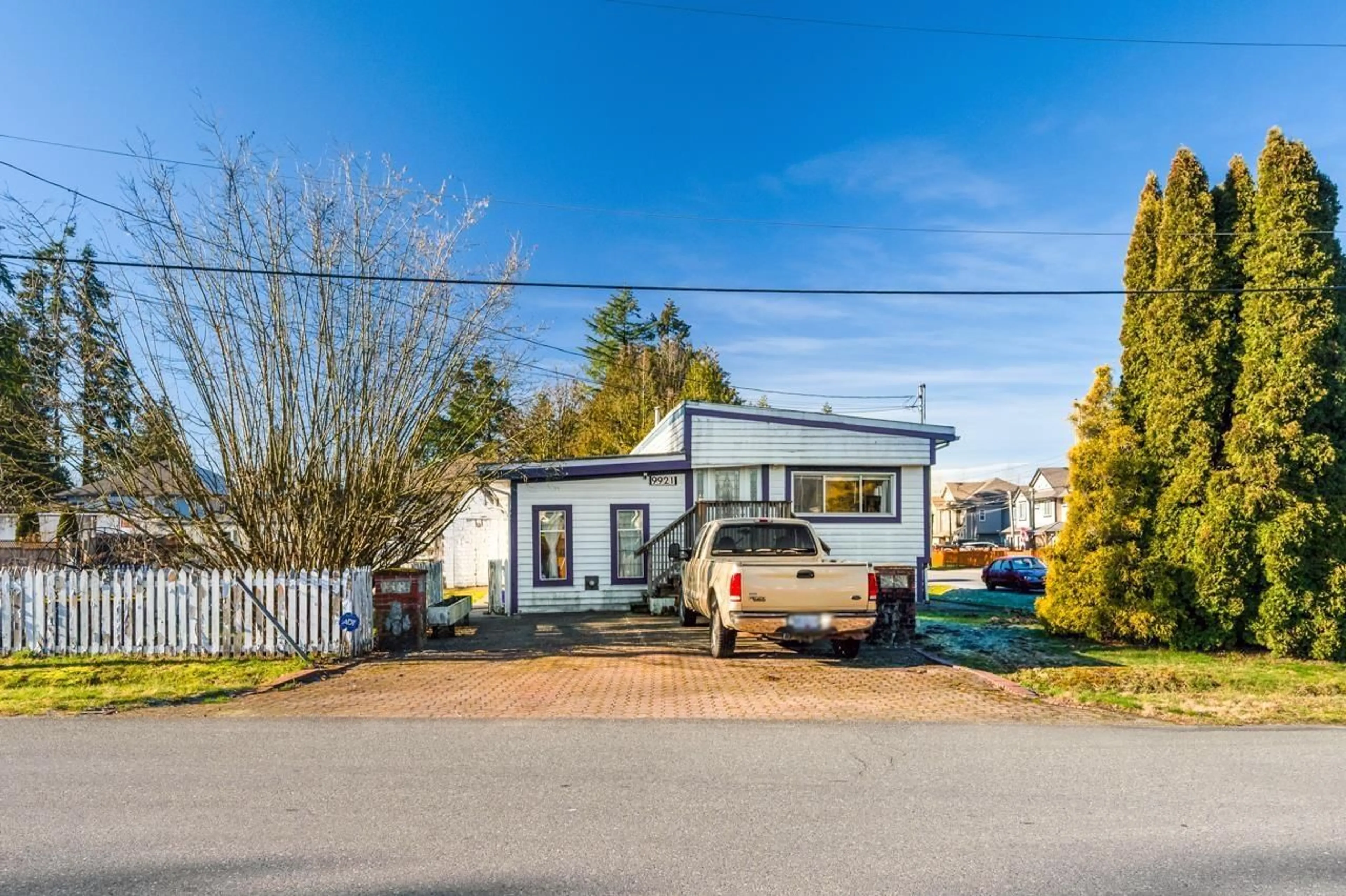 A pic from outside/outdoor area/front of a property/back of a property/a pic from drone, street for 9921 203 STREET, Langley British Columbia V1M3E3