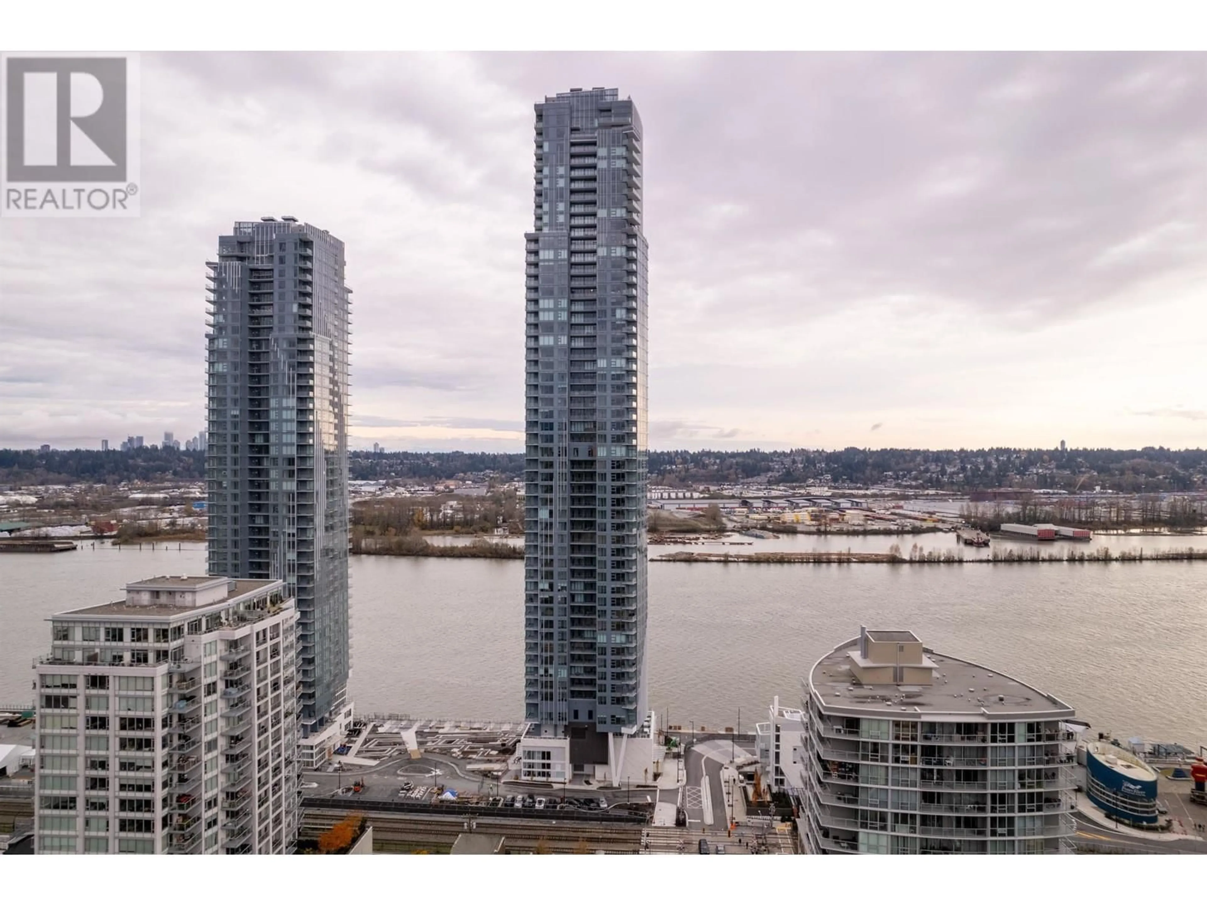 A pic from outside/outdoor area/front of a property/back of a property/a pic from drone, city buildings view from balcony for 2304 680 QUAYSIDE DRIVE, New Westminster British Columbia V3M0P2