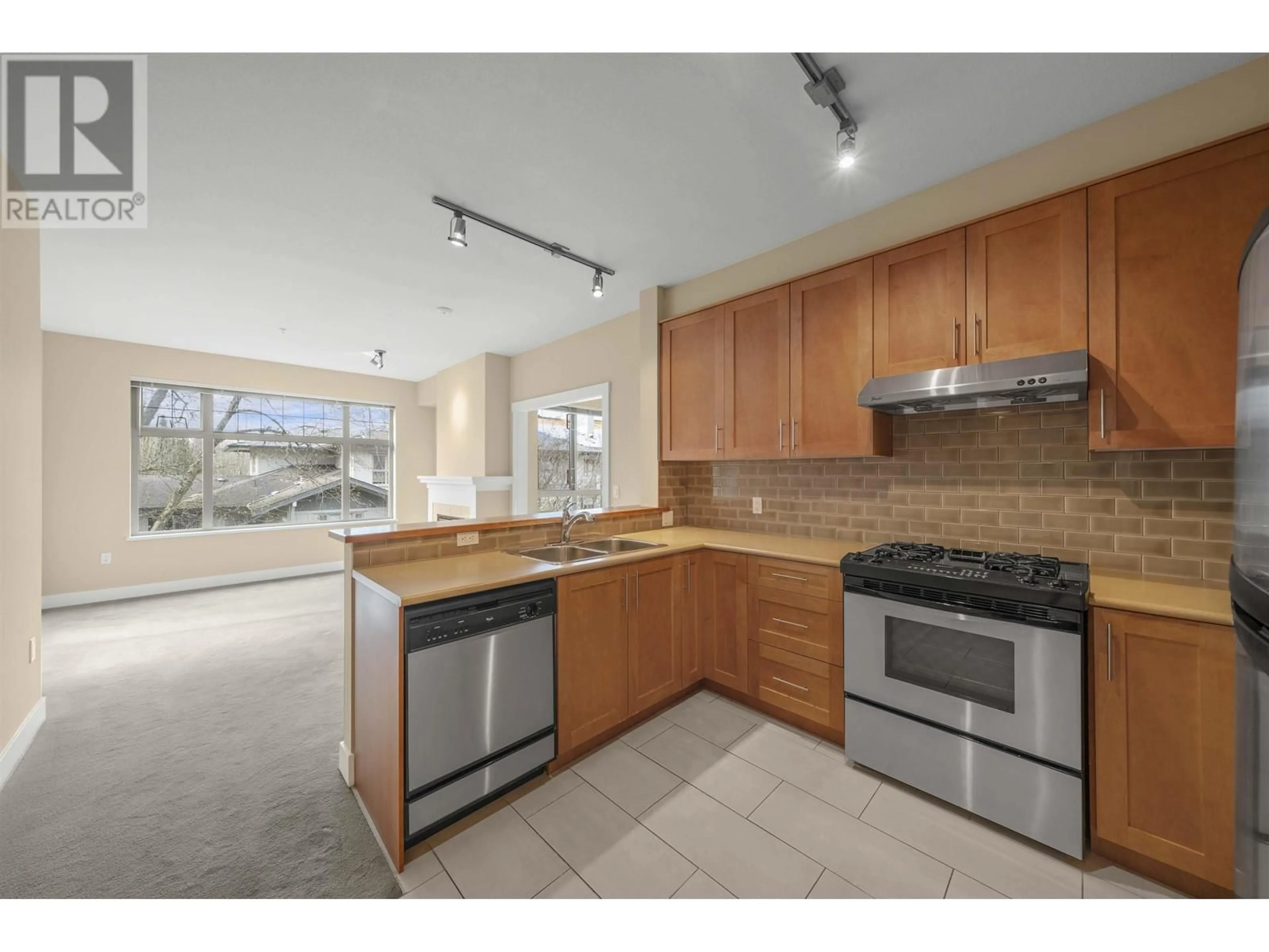 Open concept kitchen, unknown for 317 2083 W 33 AVENUE, Vancouver British Columbia V6M4M6