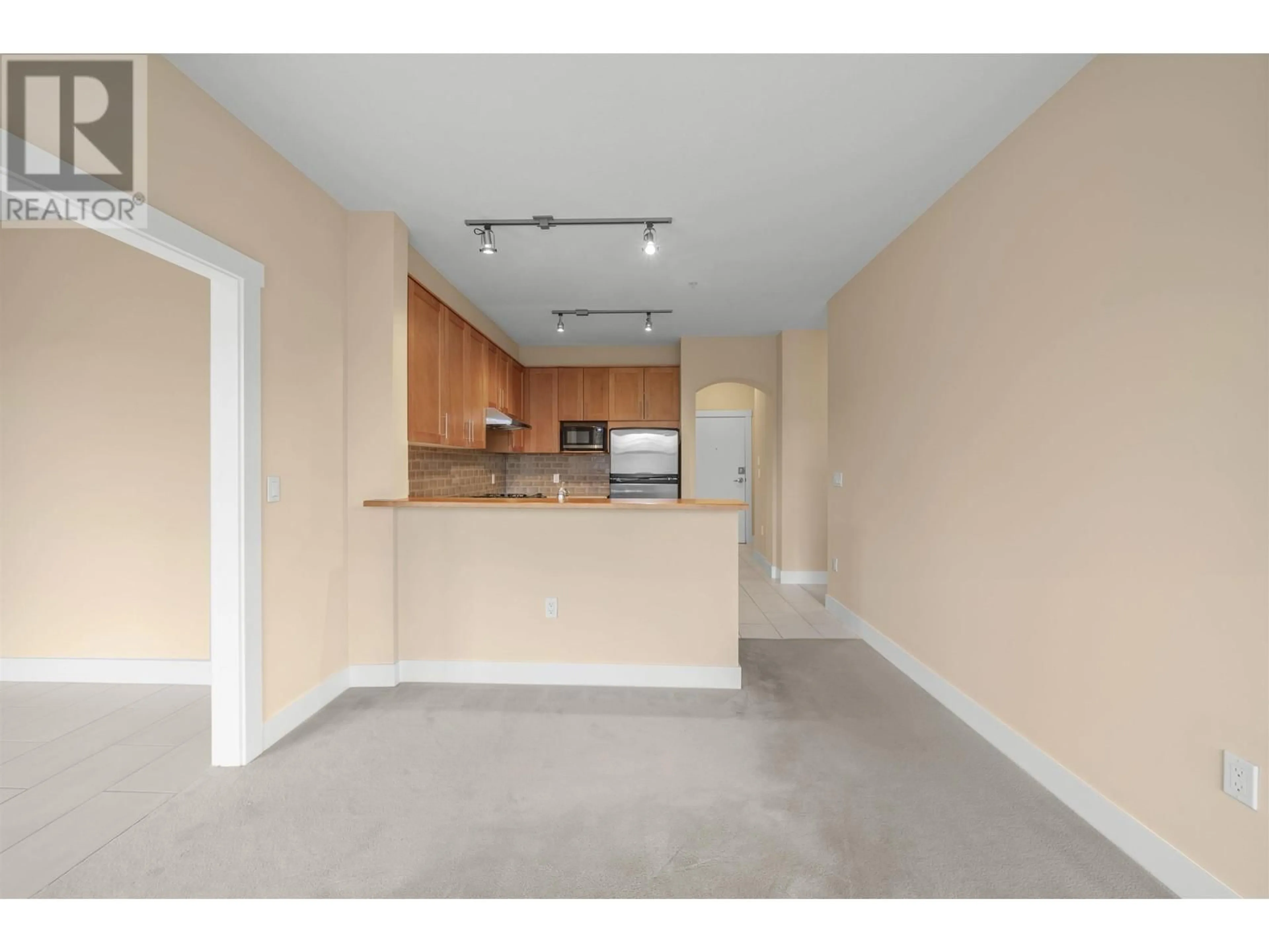 Standard kitchen, unknown for 317 2083 W 33 AVENUE, Vancouver British Columbia V6M4M6