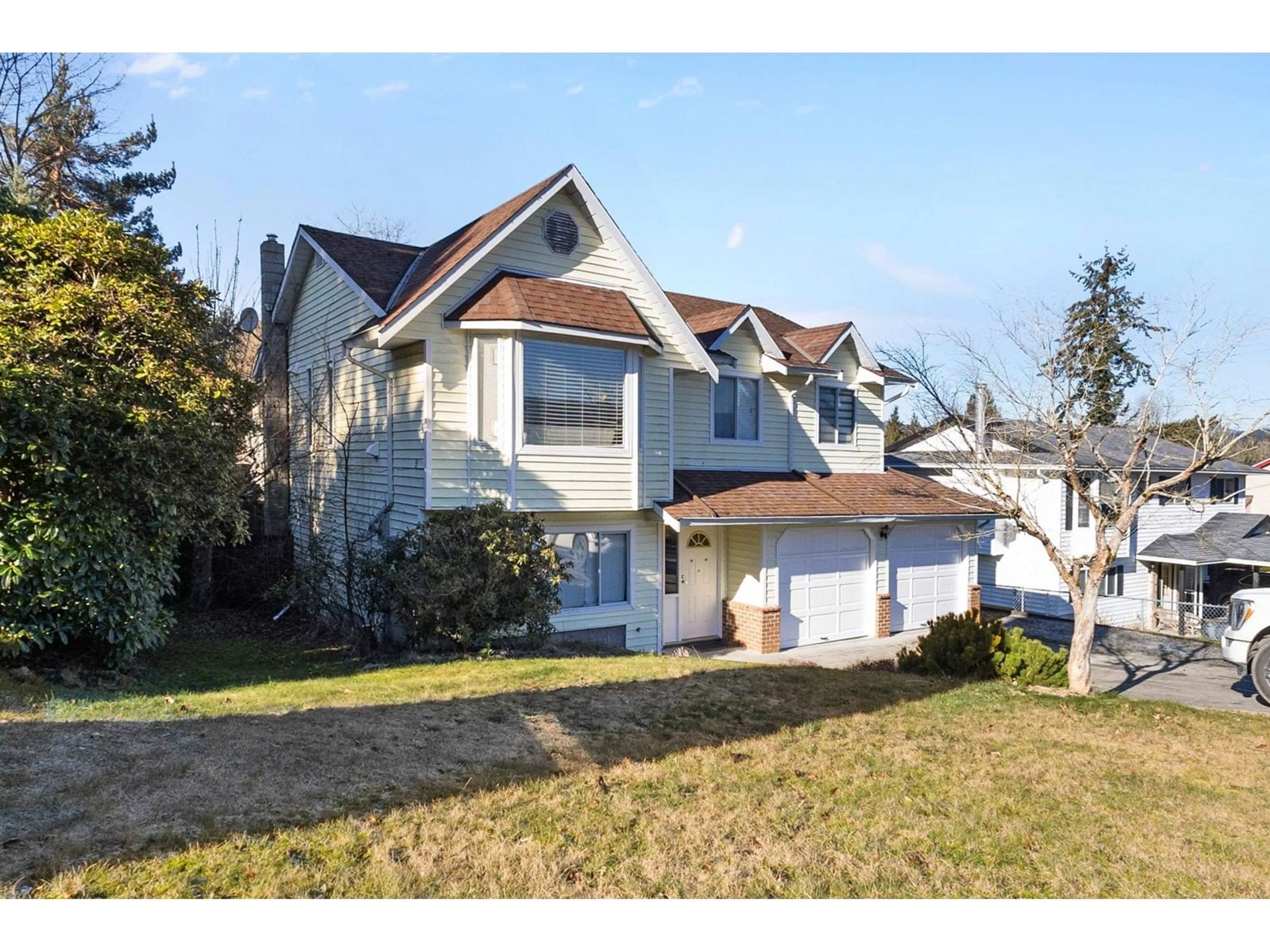 A pic from outside/outdoor area/front of a property/back of a property/a pic from drone, street for 8221 MILLER, Mission British Columbia V2V6H7