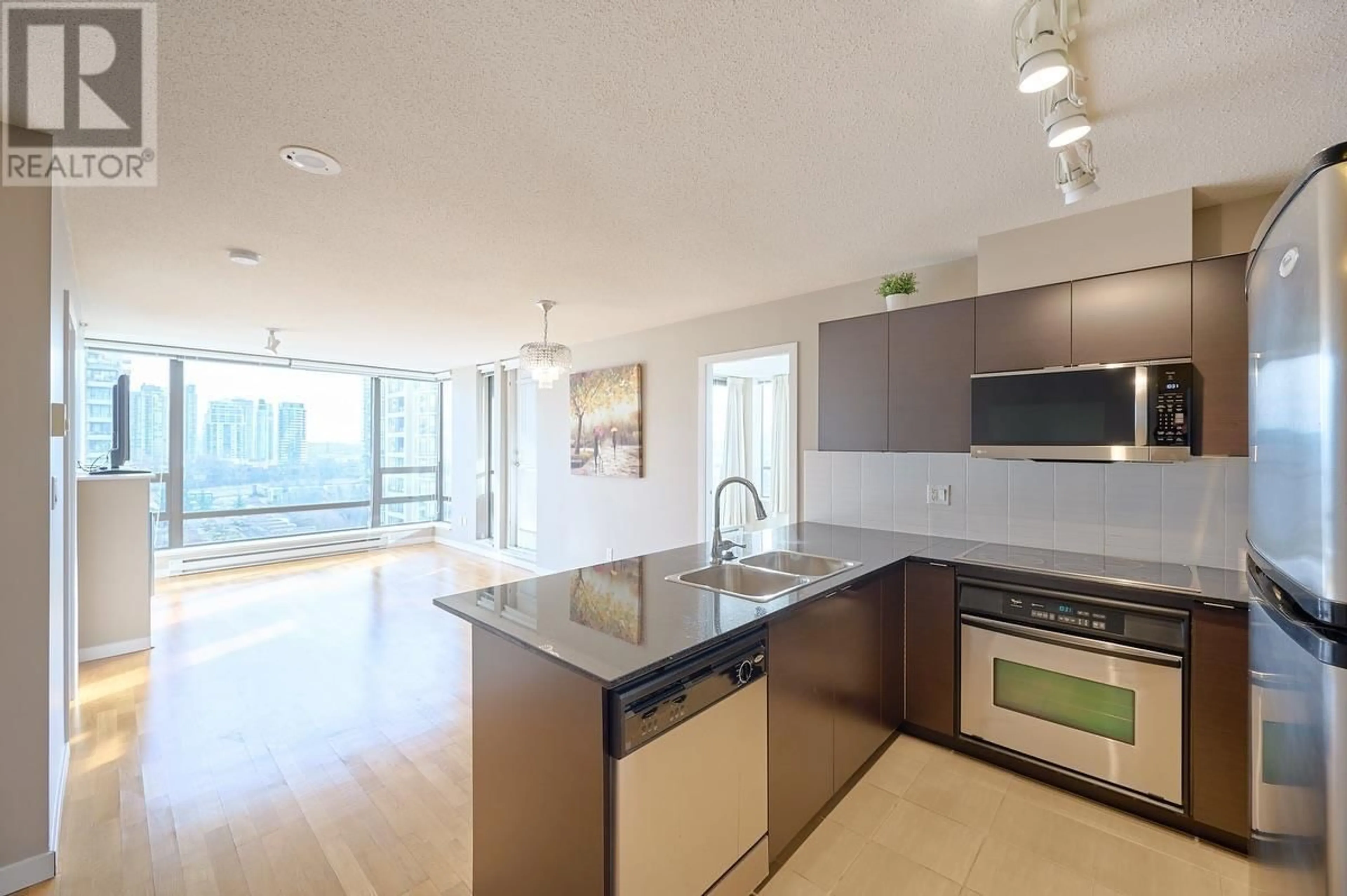 Open concept kitchen, unknown for 1406 4118 DAWSON STREET, Burnaby British Columbia V5C0A3