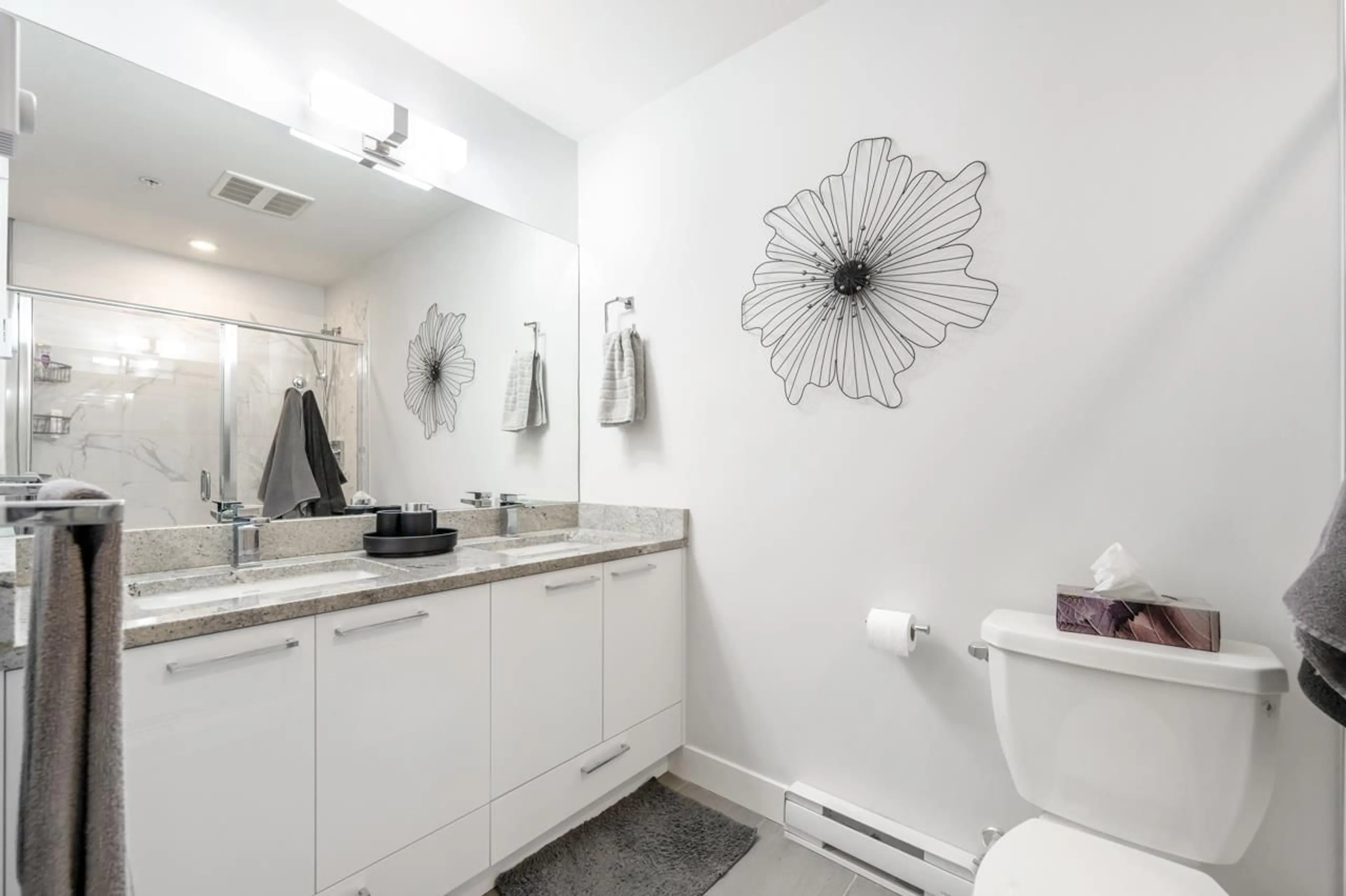 Standard bathroom, ceramic/tile floor for 203 20686 EASTLEIGH CRESCENT, Langley British Columbia V3A0M4